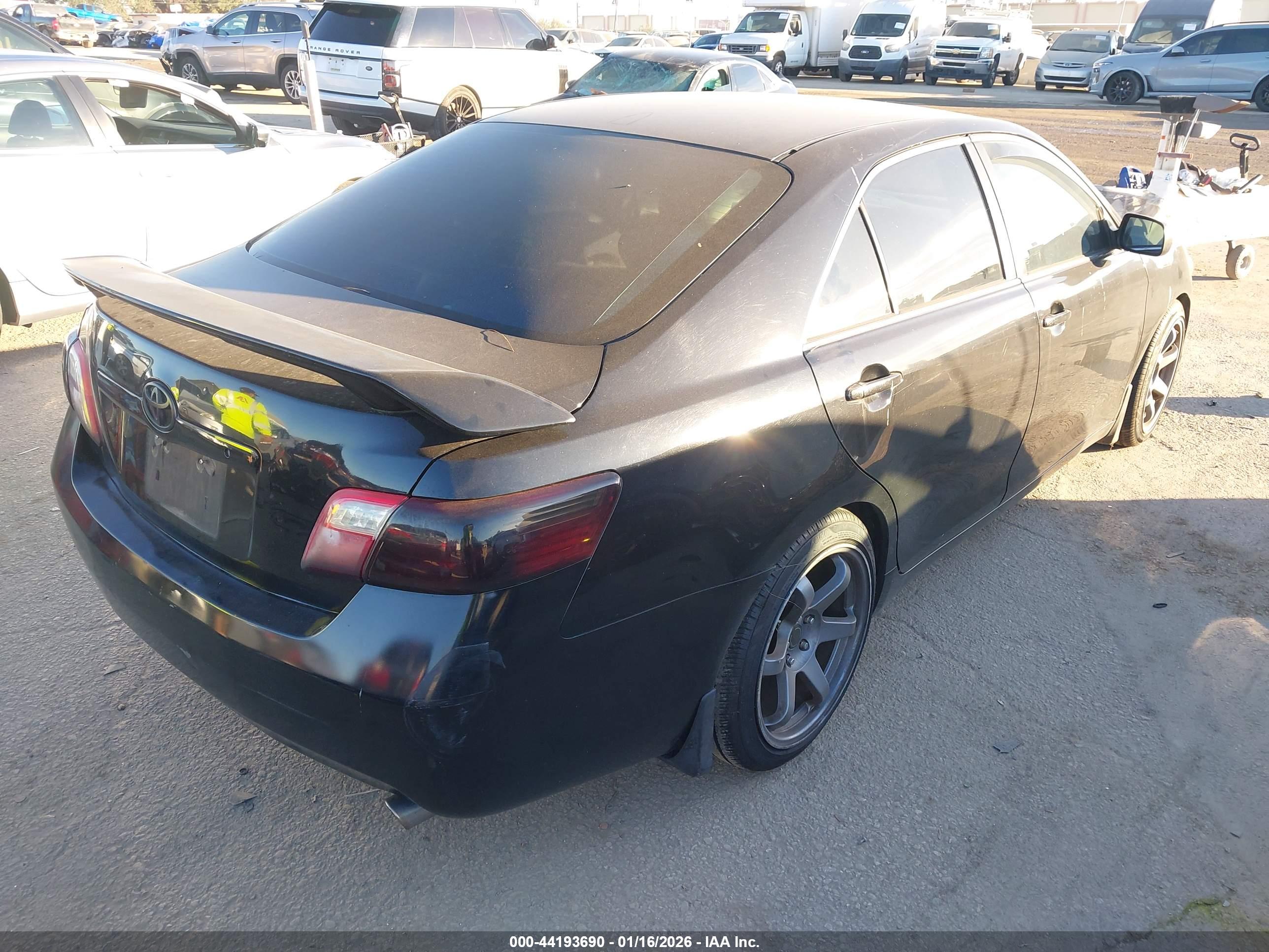 TOYOTA CAMRY image 4