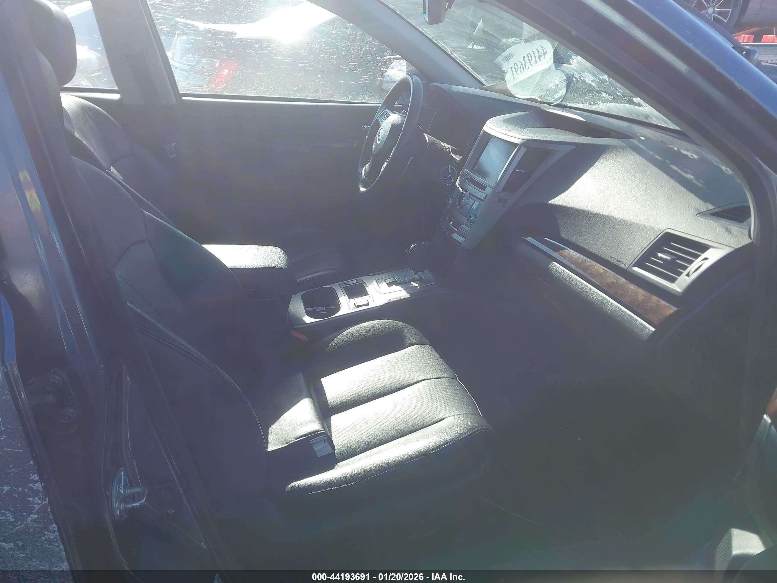 SUBARU LEGACY image 5