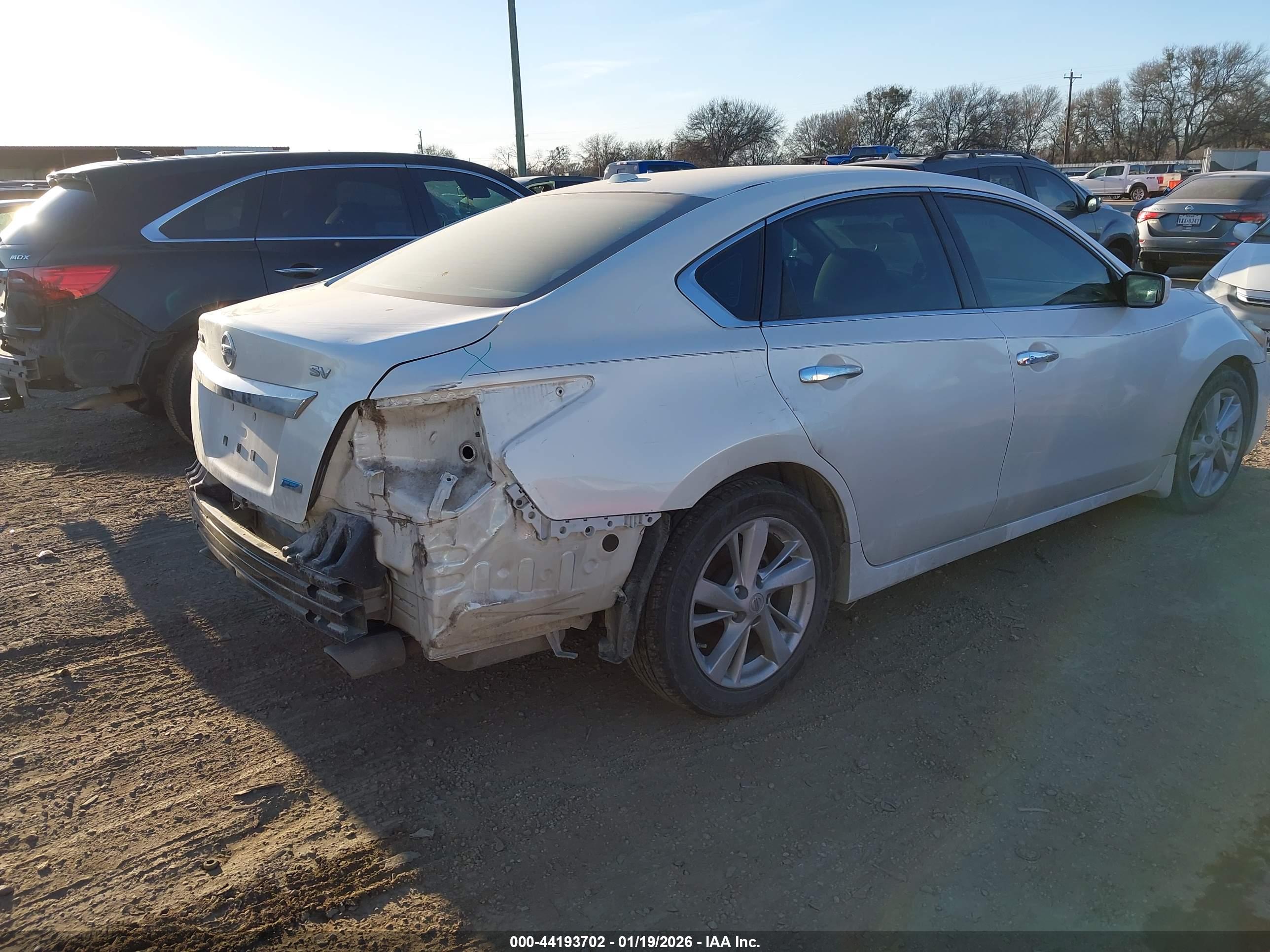 NISSAN ALTIMA image 4