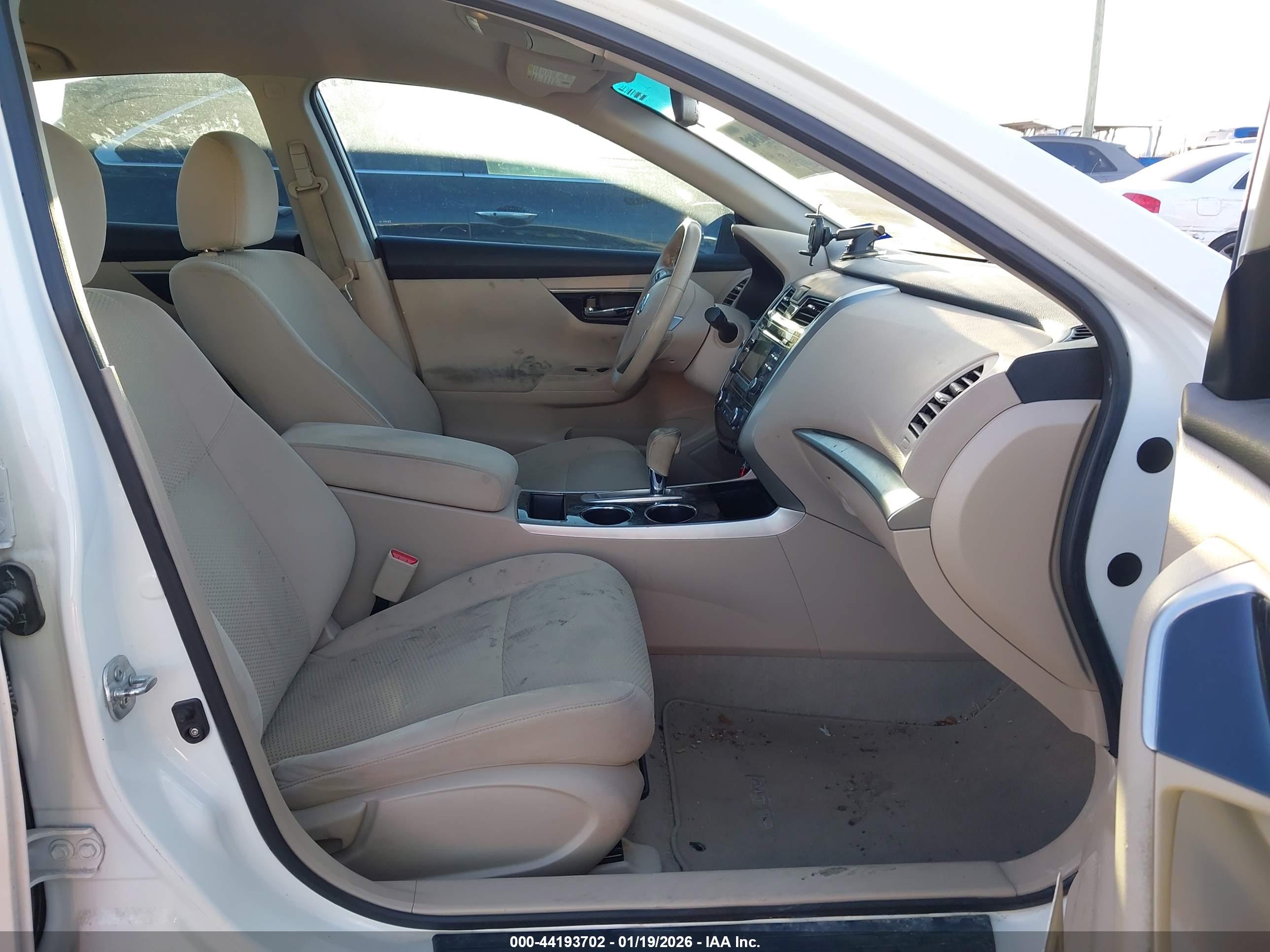 NISSAN ALTIMA image 5