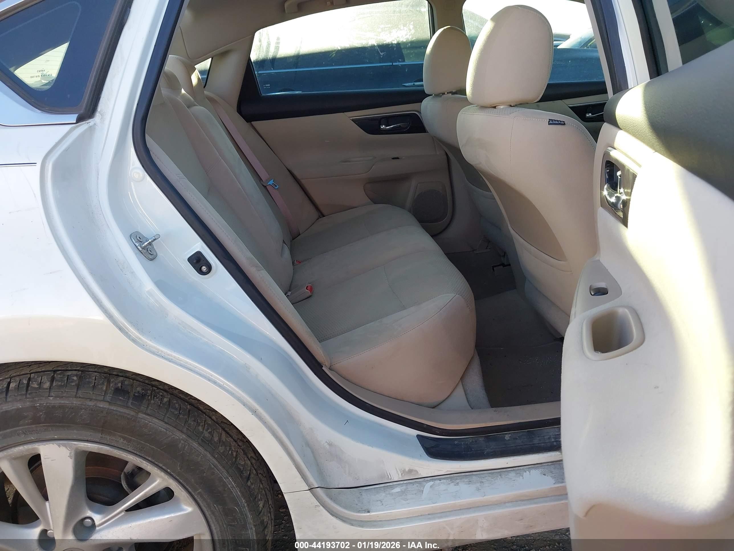 NISSAN ALTIMA image 8