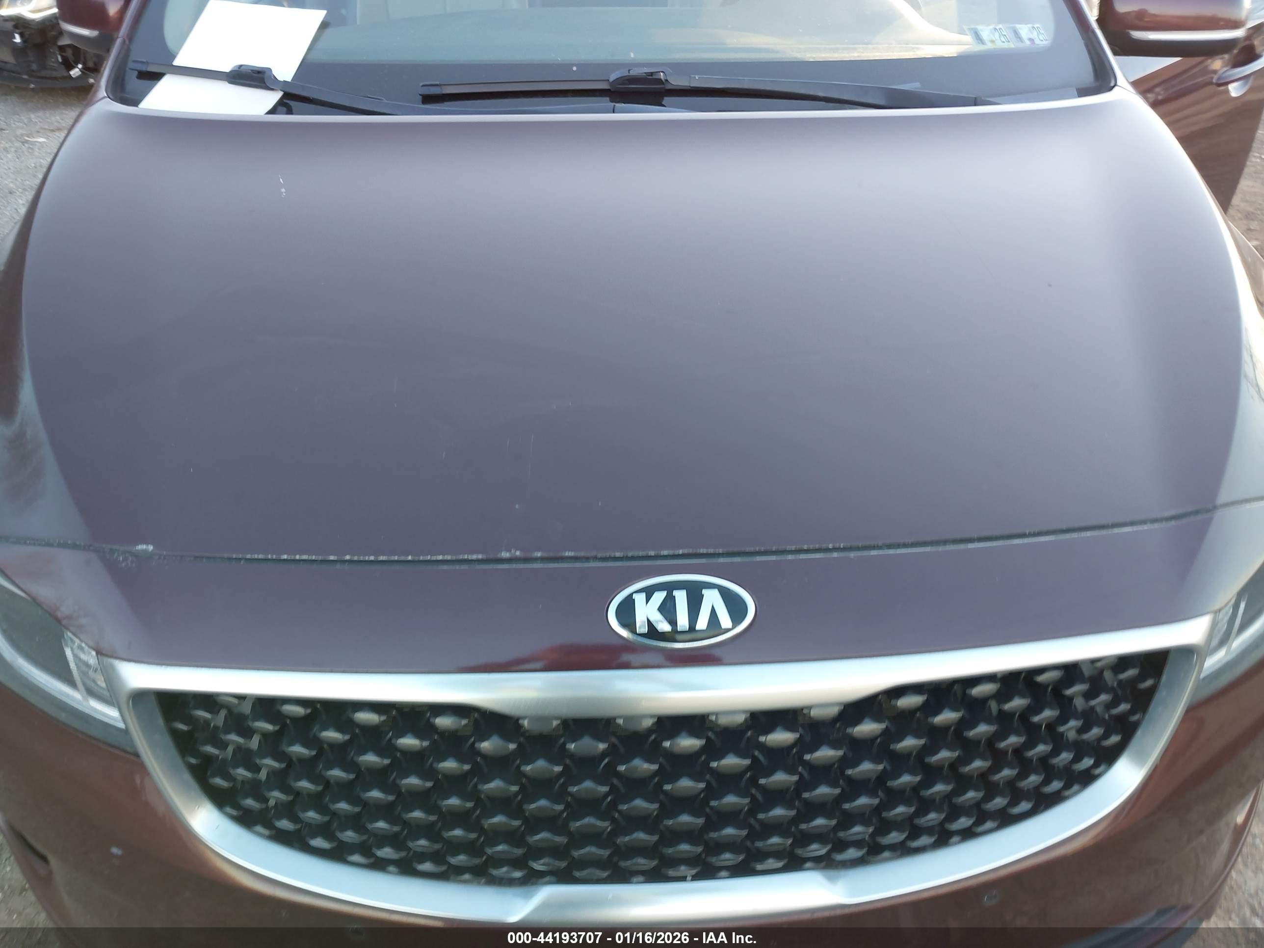 KIA SEDONA image 6