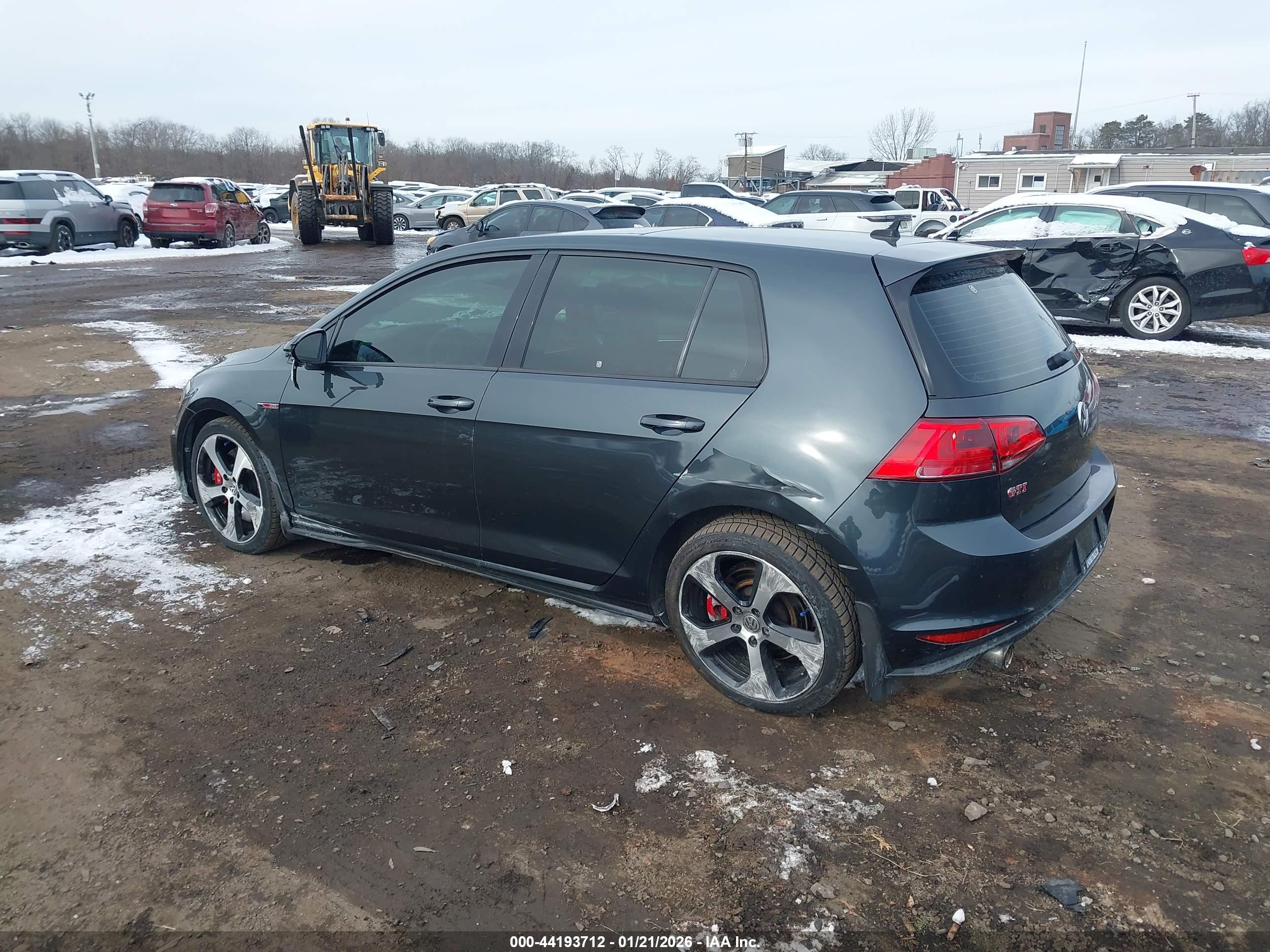 VOLKSWAGEN GOLF image 6