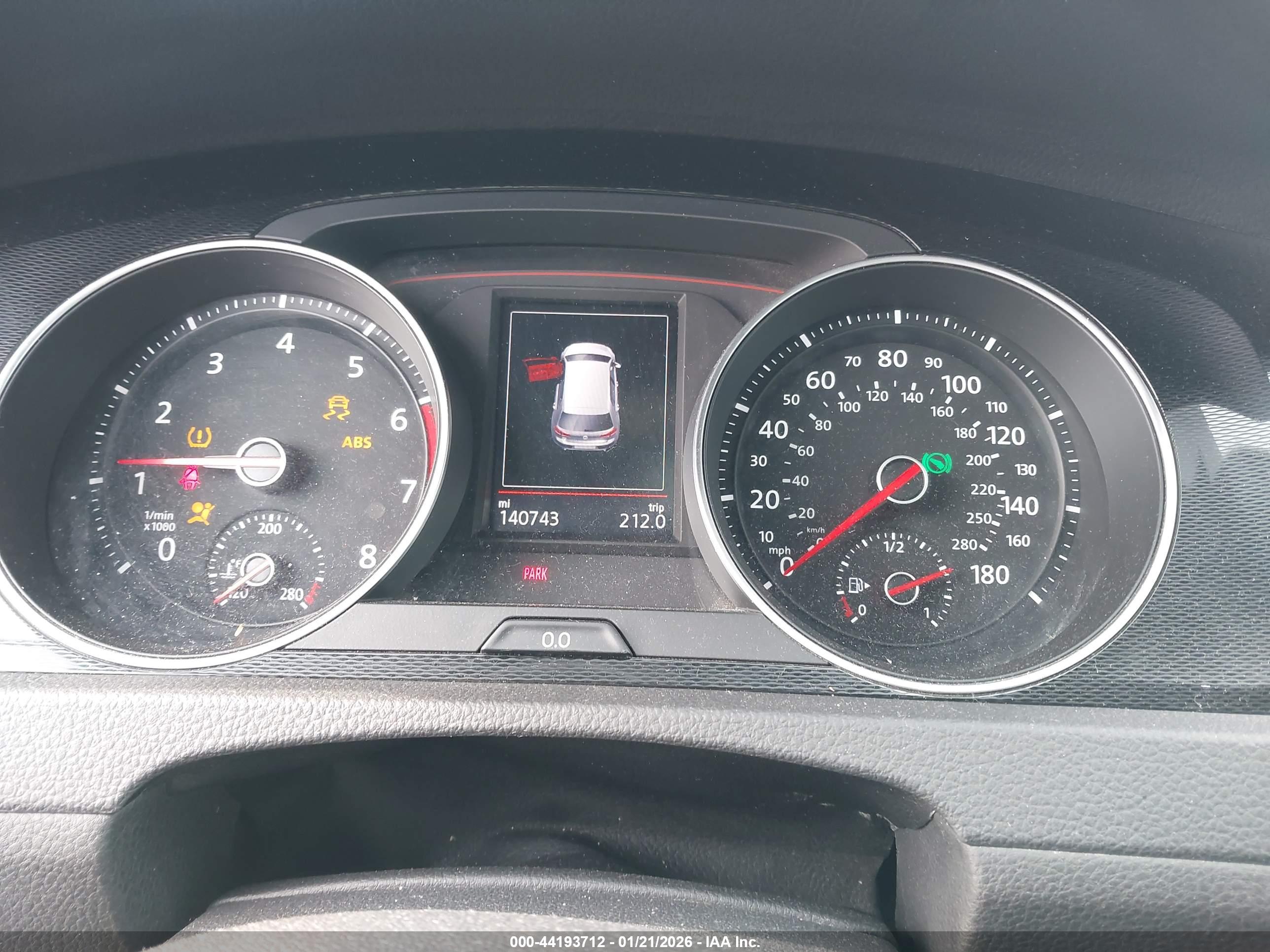 VOLKSWAGEN GOLF image 7