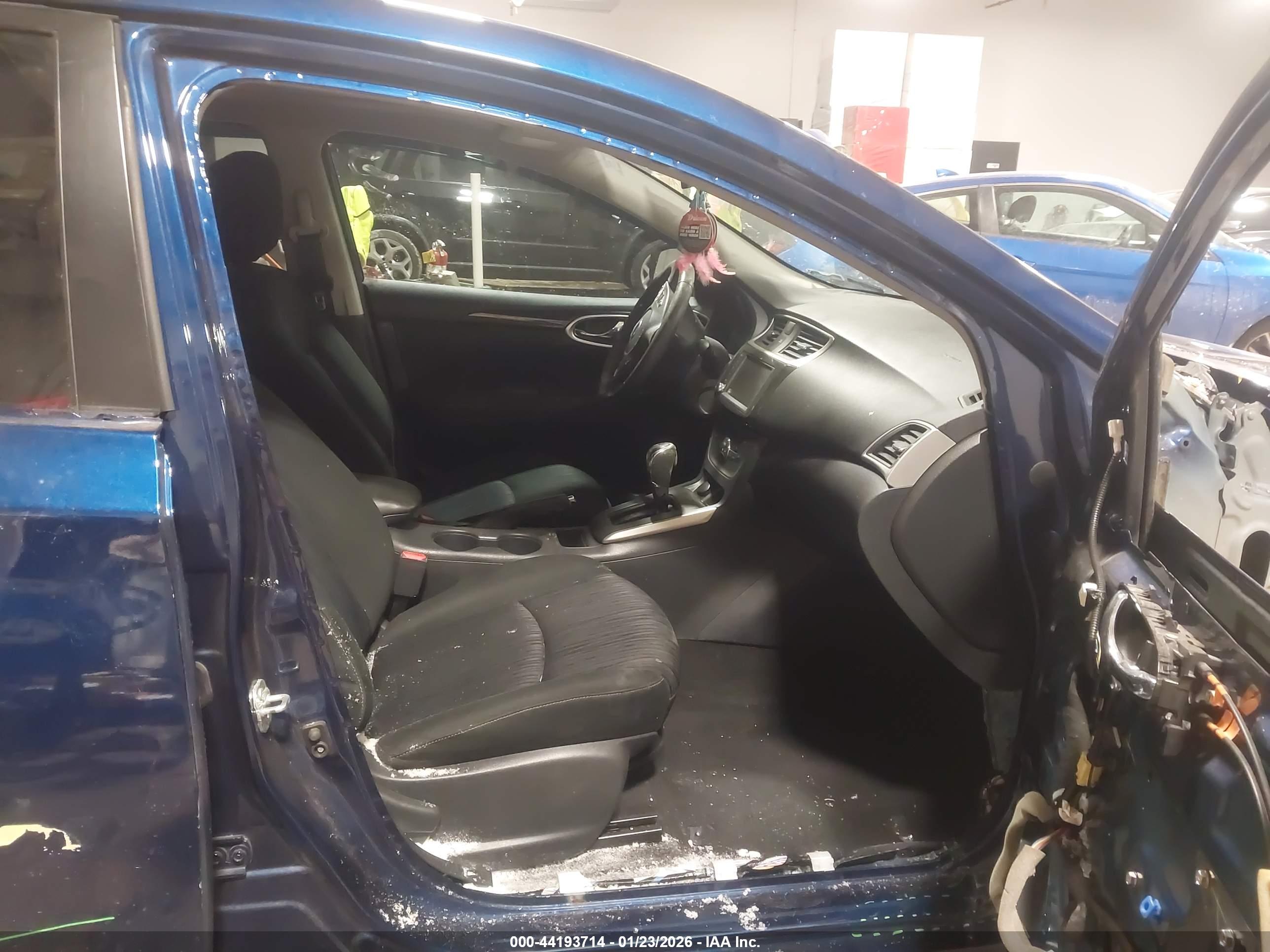 NISSAN SENTRA image 5