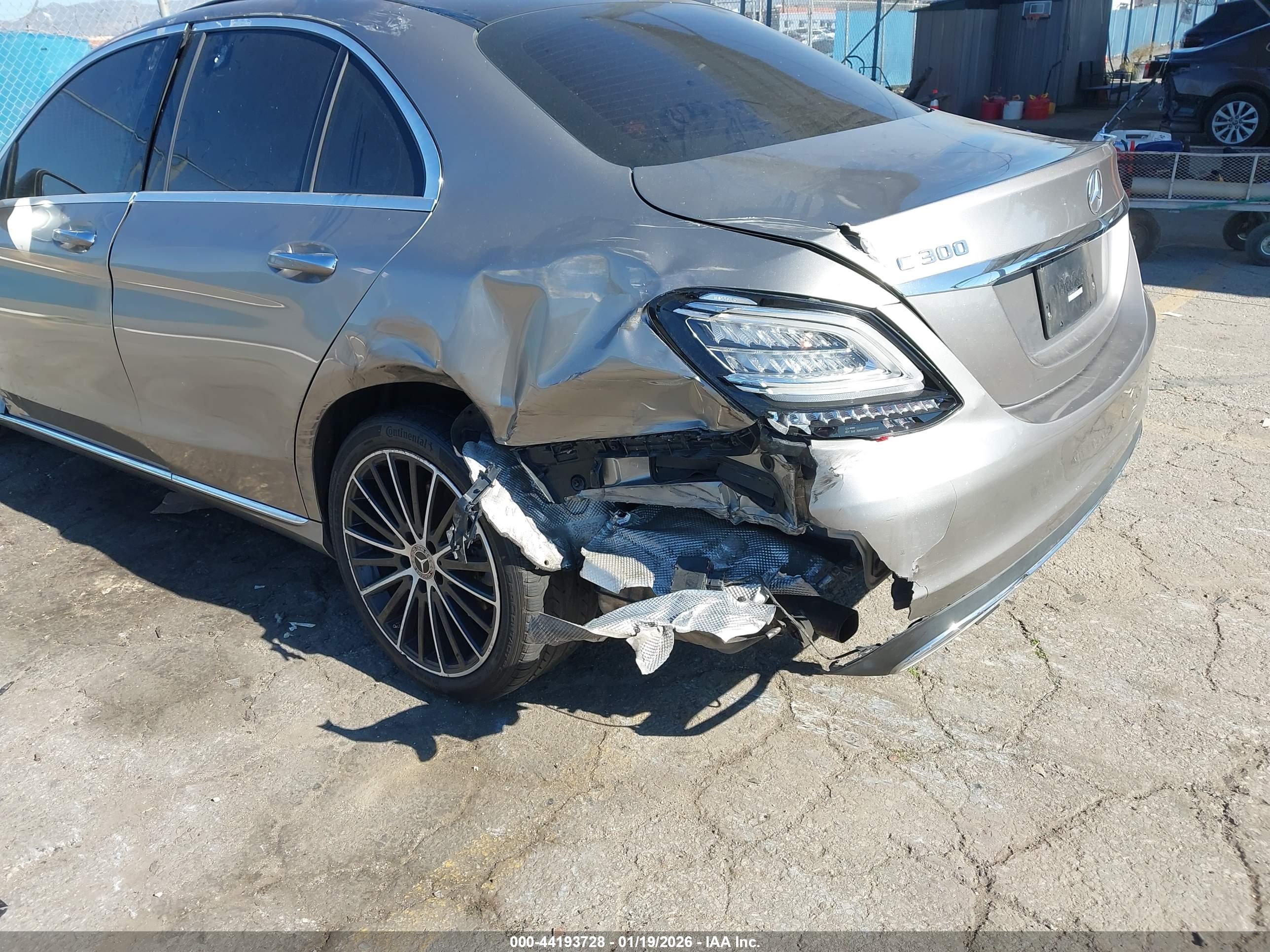 MERCEDES-BENZ C image 6
