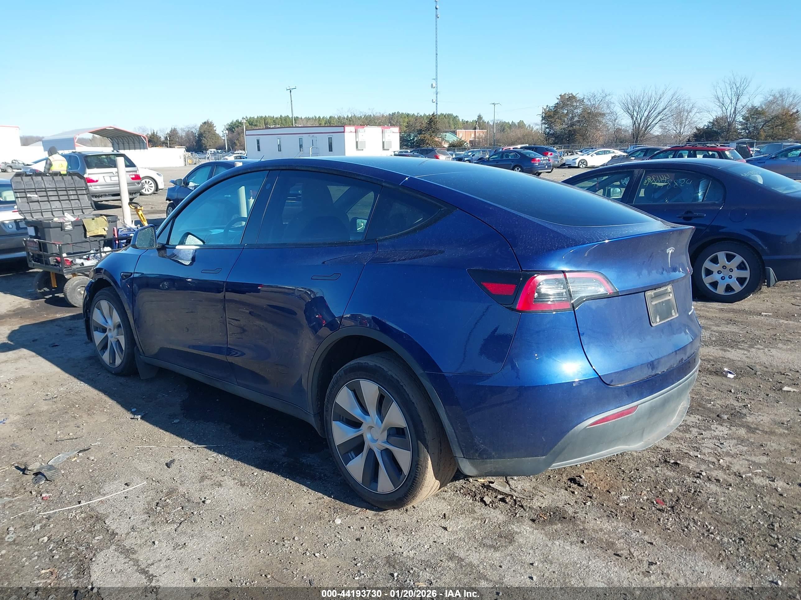 TESLA MODEL image 3