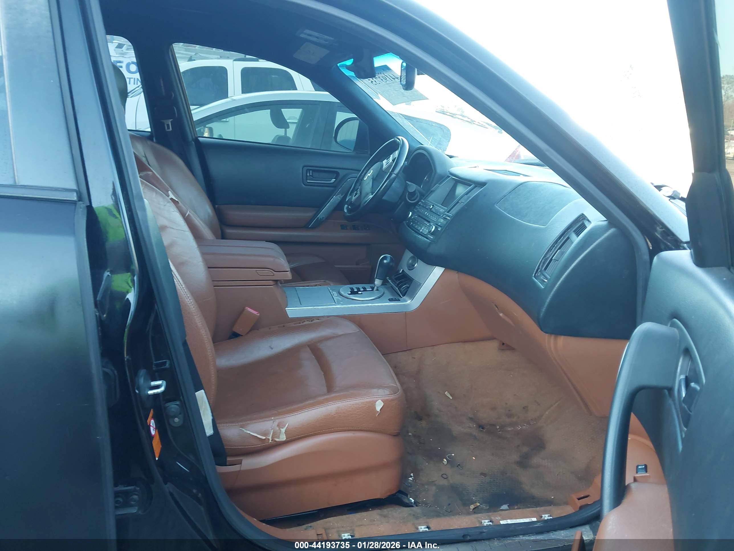 INFINITI FX45 image 5