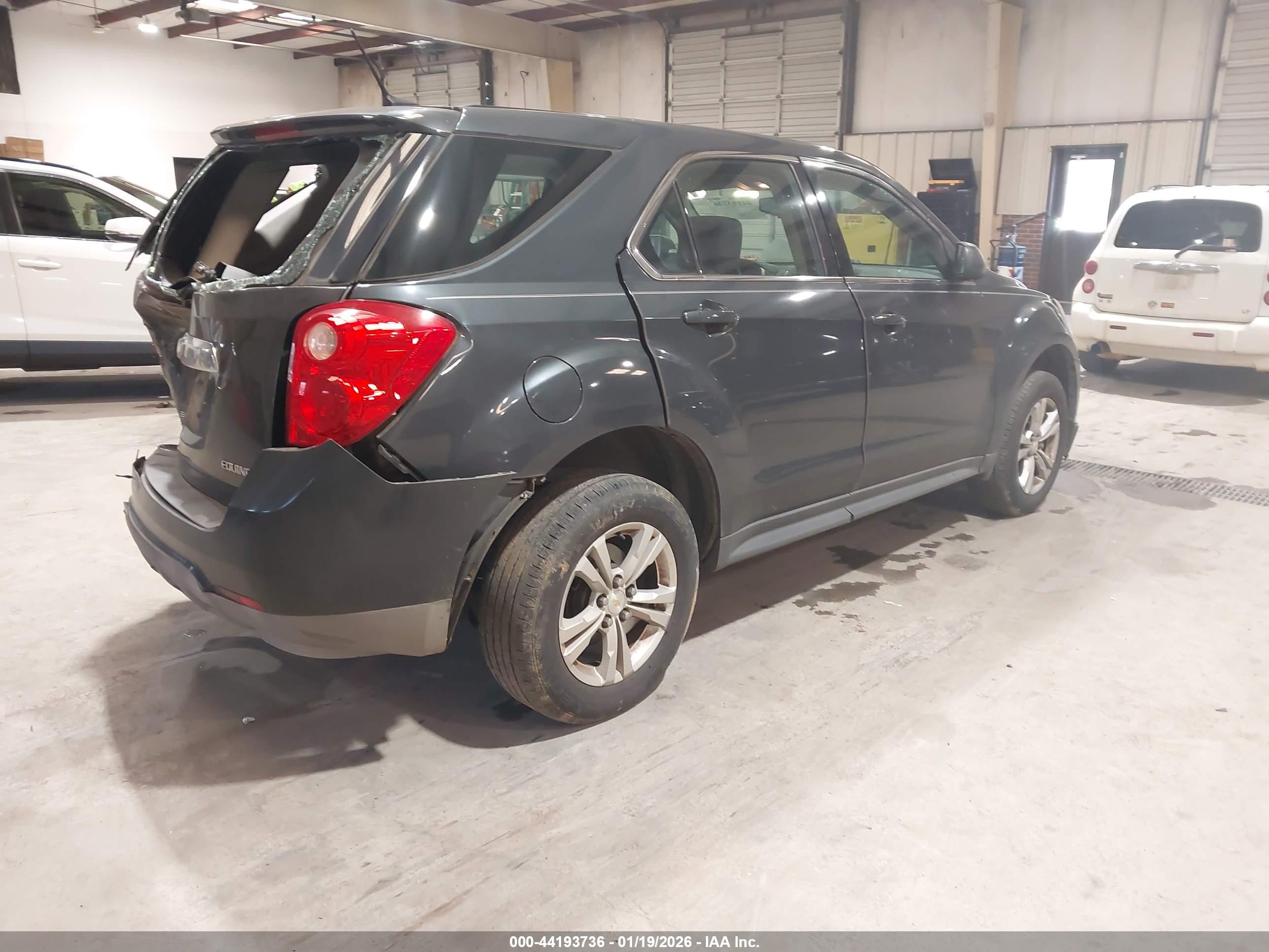 CHEVROLET EQUINOX image 4