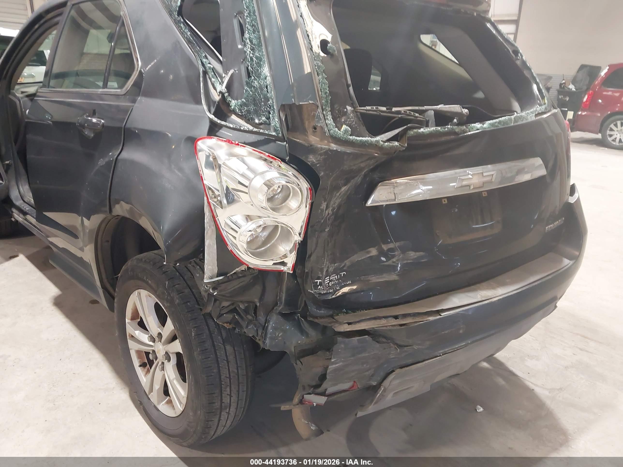 CHEVROLET EQUINOX image 6