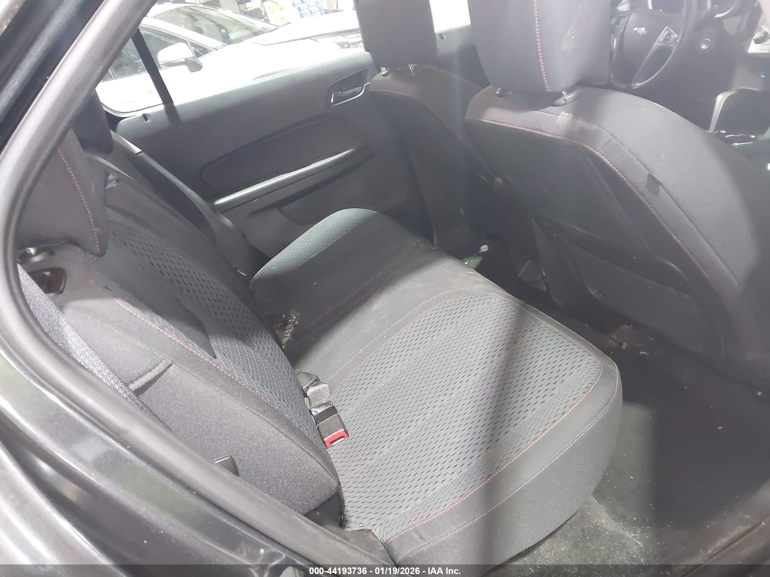 CHEVROLET EQUINOX image 8