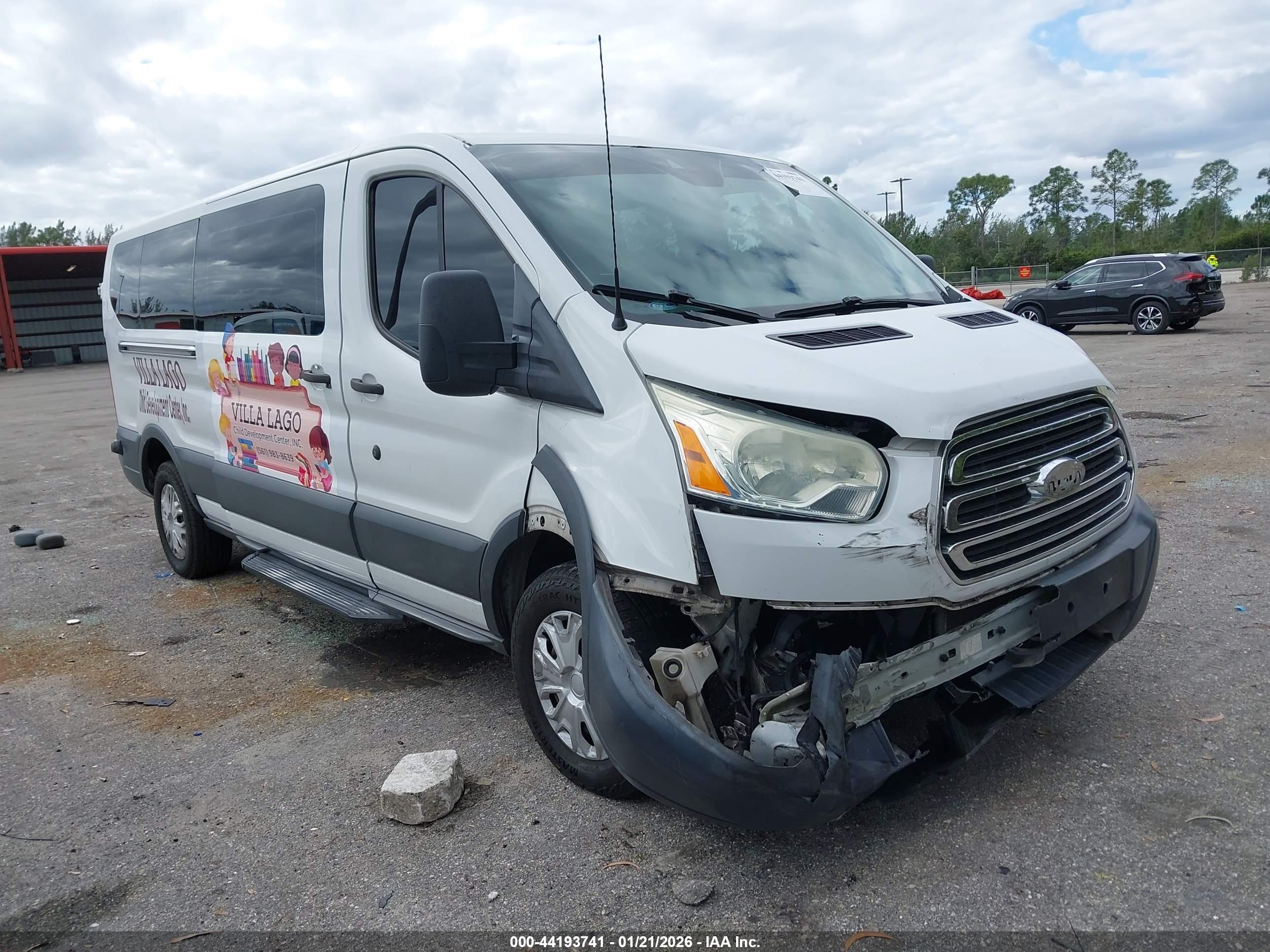 FORD TRANSIT-350 image 6
