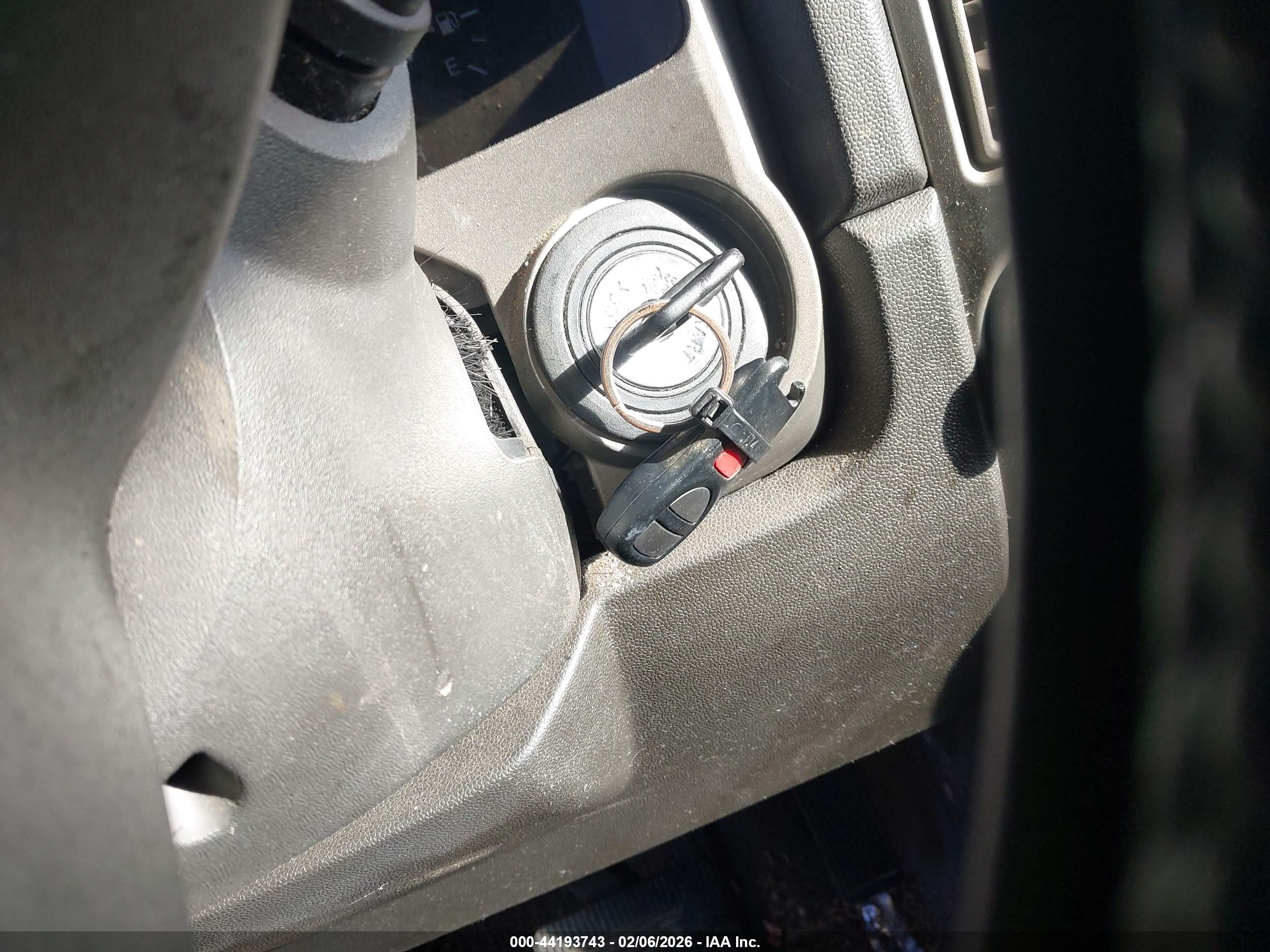NISSAN TITAN image 11