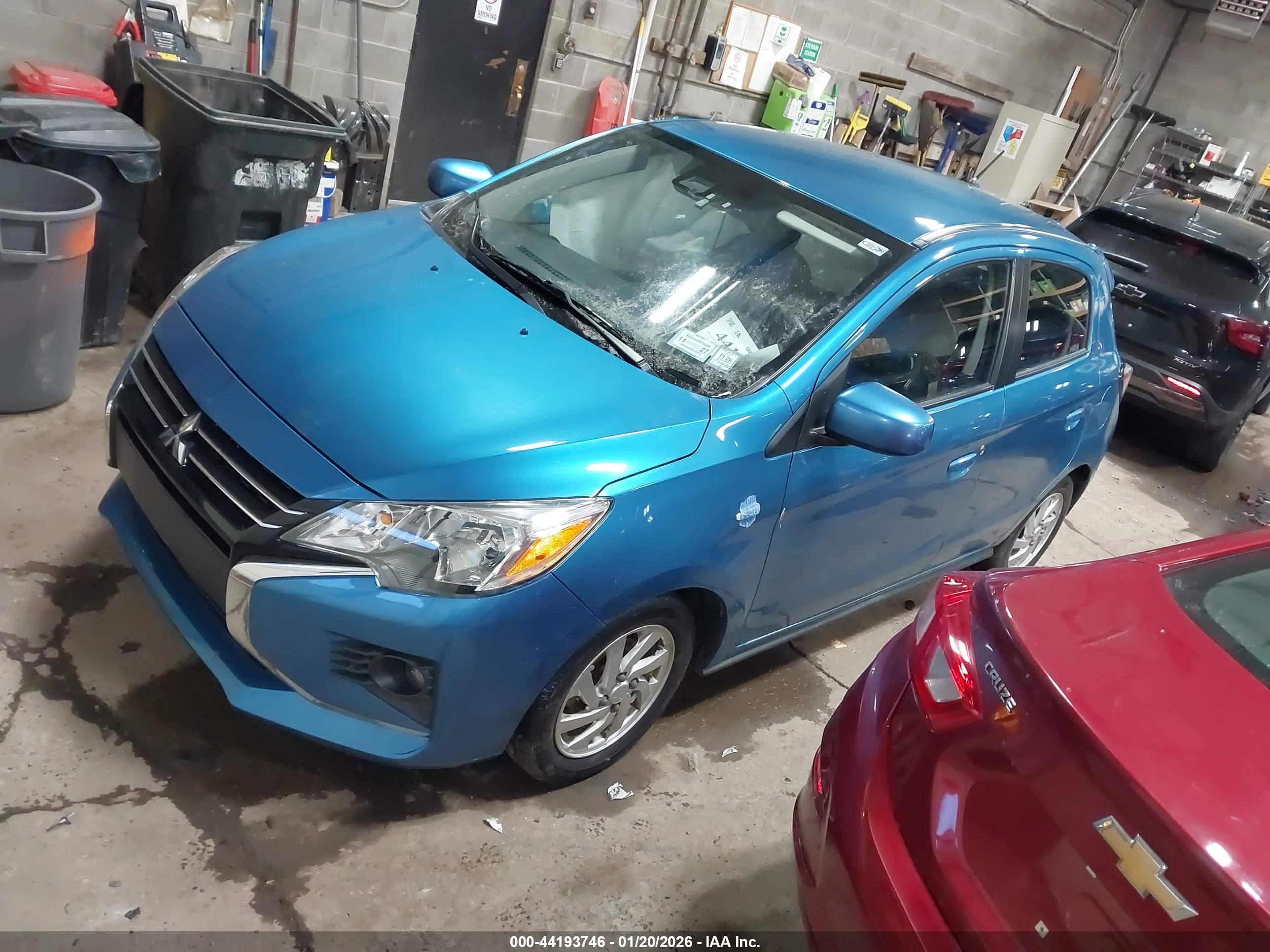 MITSUBISHI MIRAGE image 2