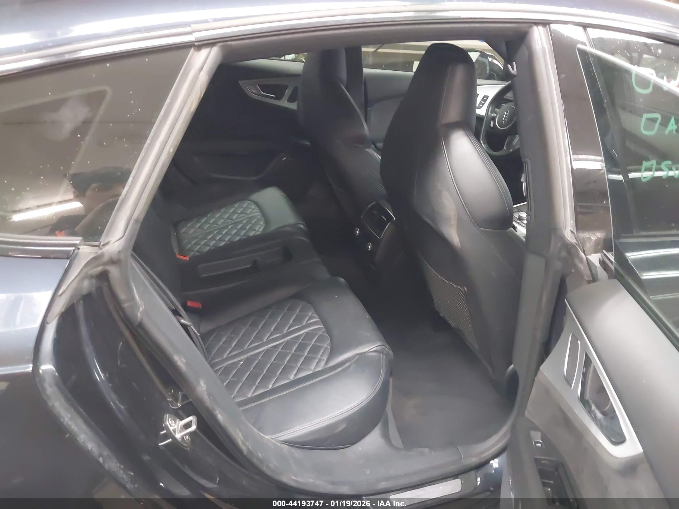 AUDI A7 image 8