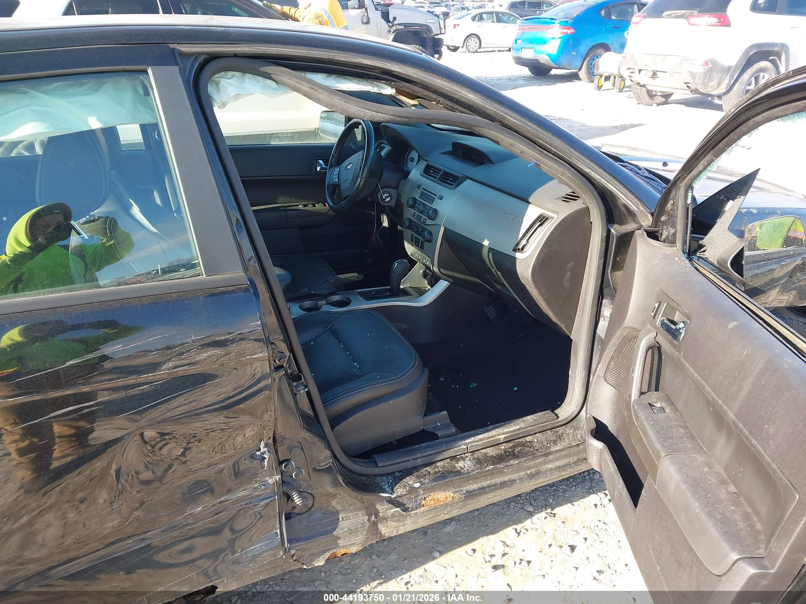 FORD FOCUS image 5