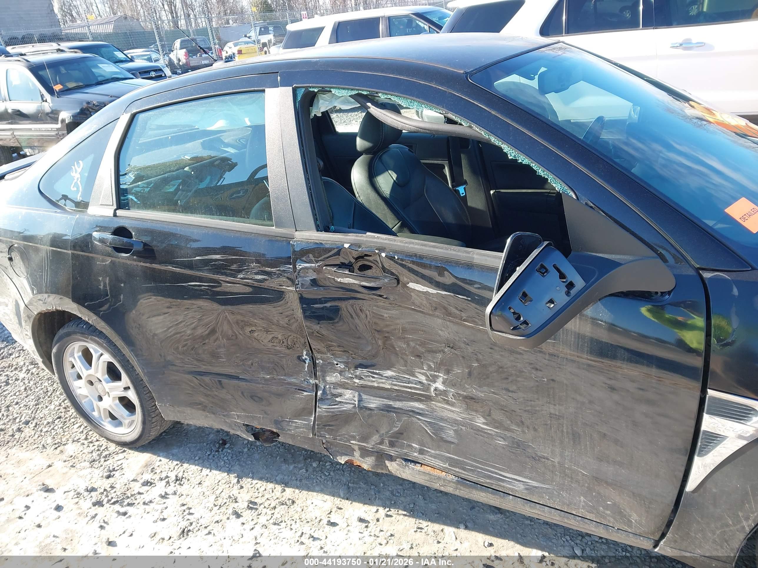 FORD FOCUS image 6
