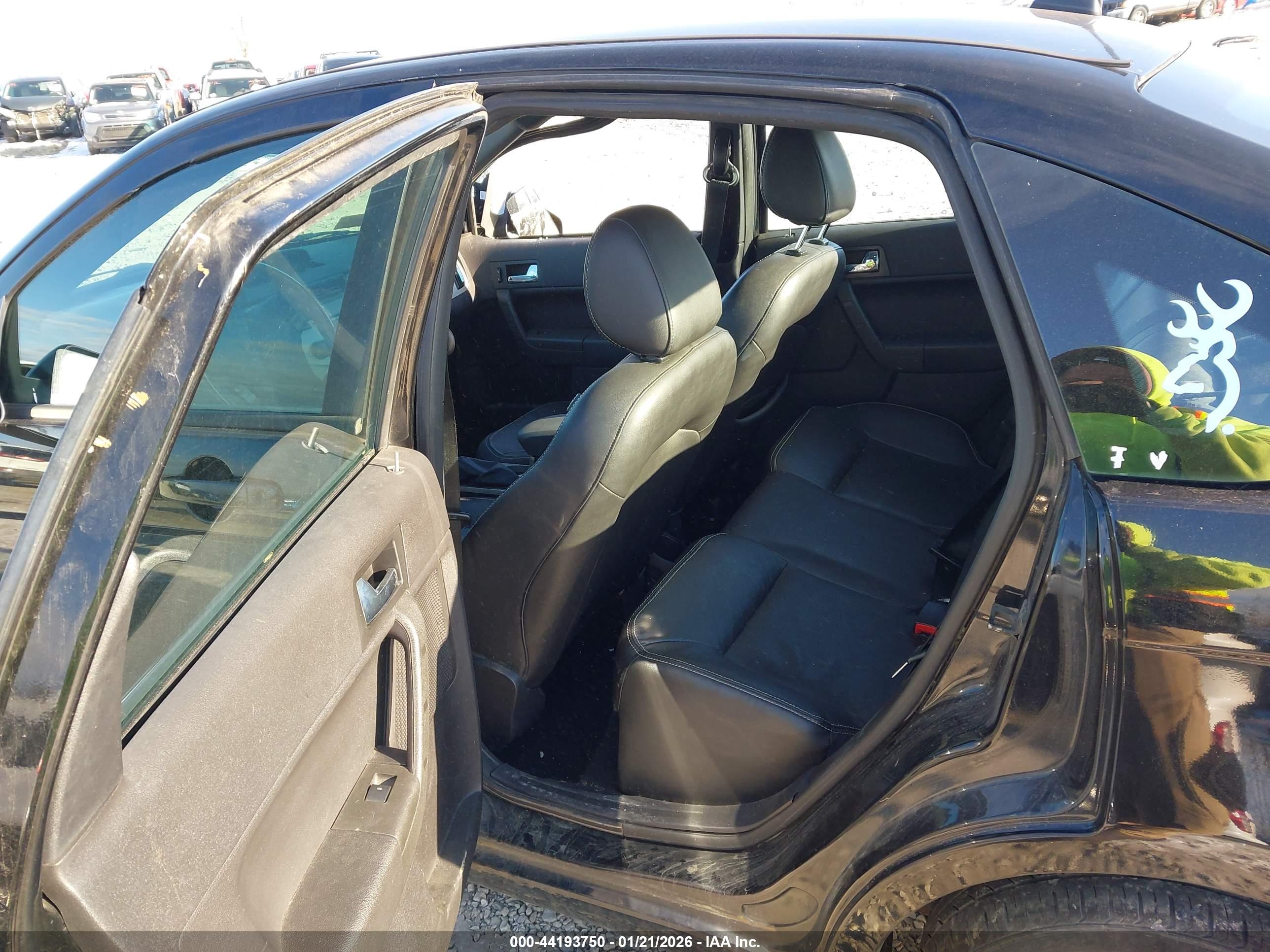 FORD FOCUS image 8