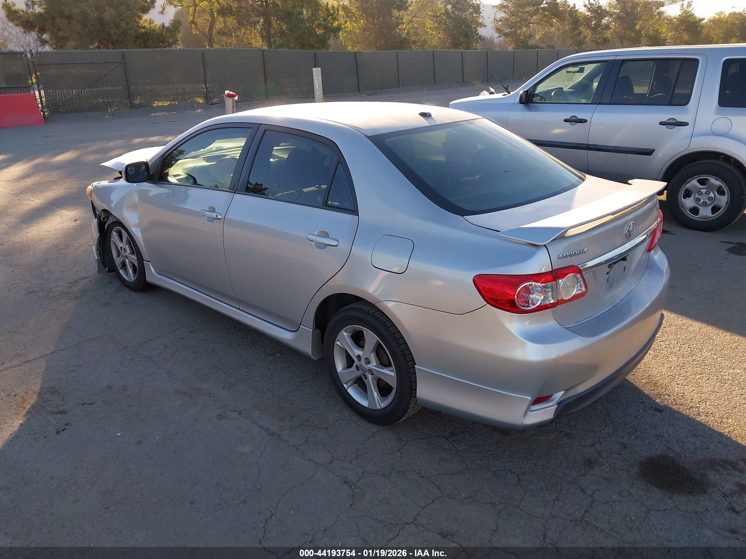 TOYOTA COROLLA image 3