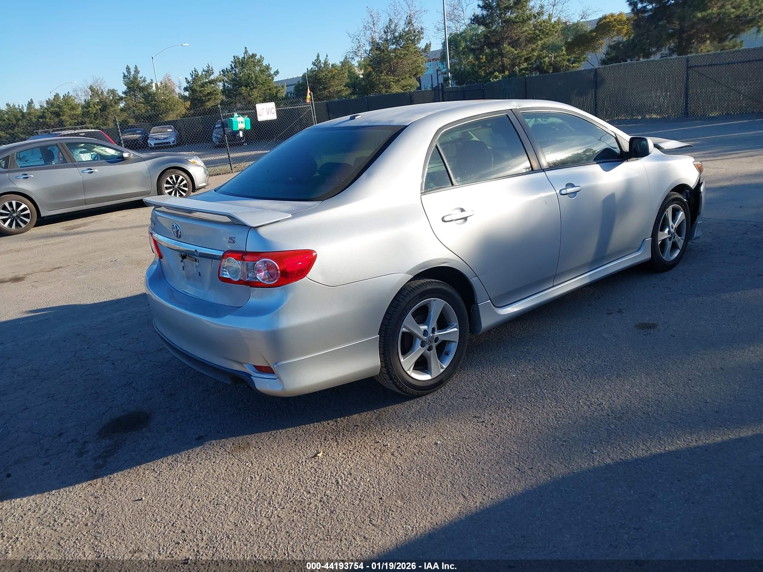 TOYOTA COROLLA image 4