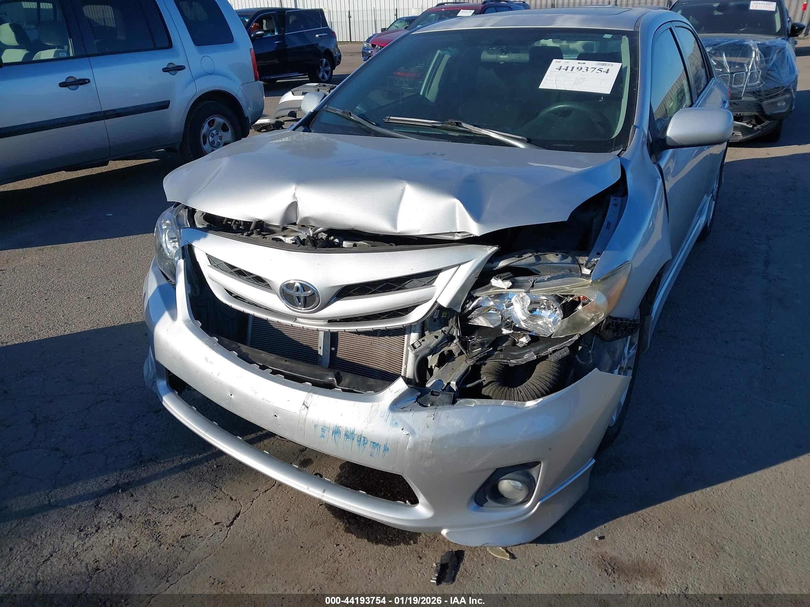 TOYOTA COROLLA image 6