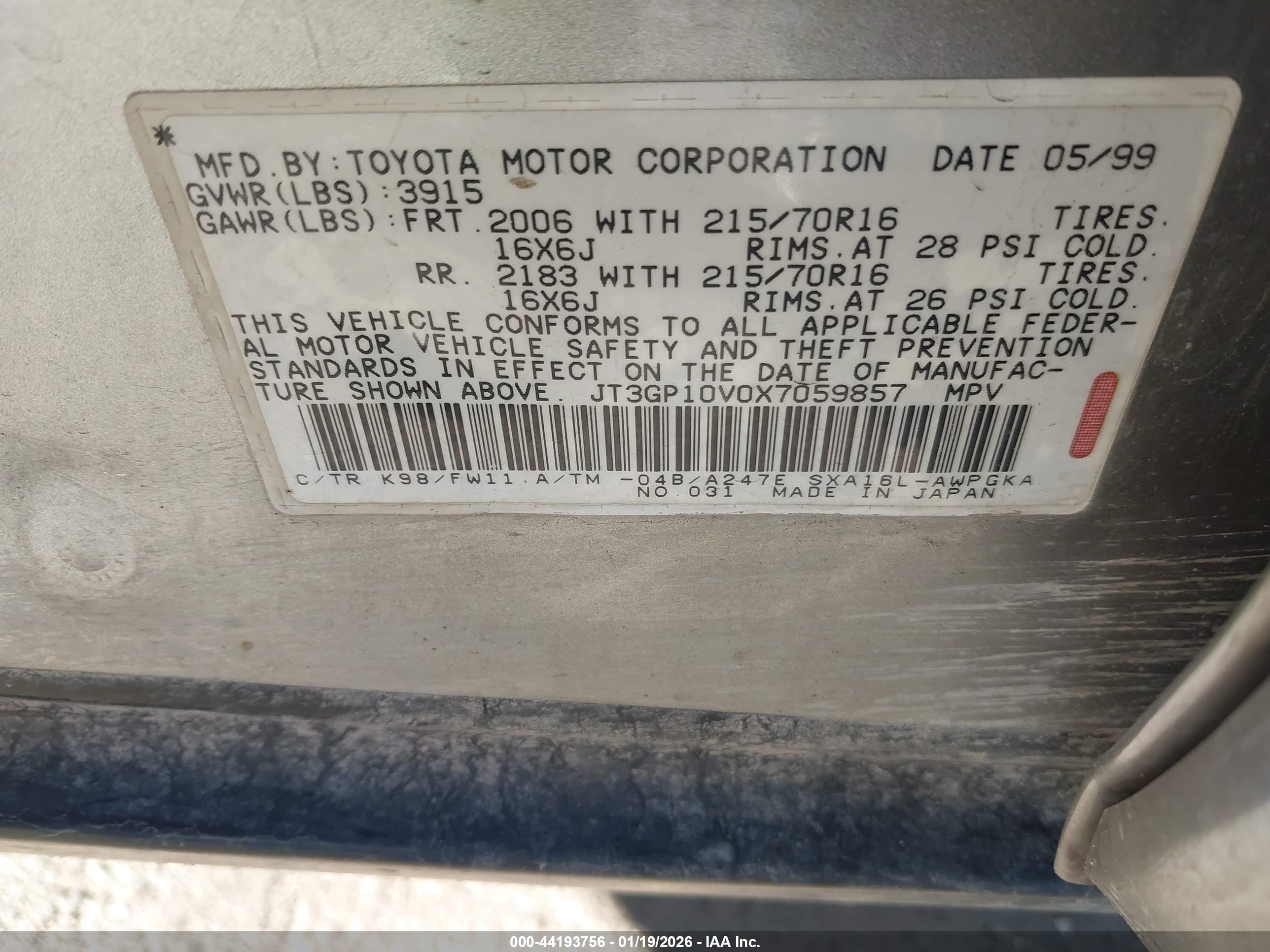 TOYOTA RAV4 image 9