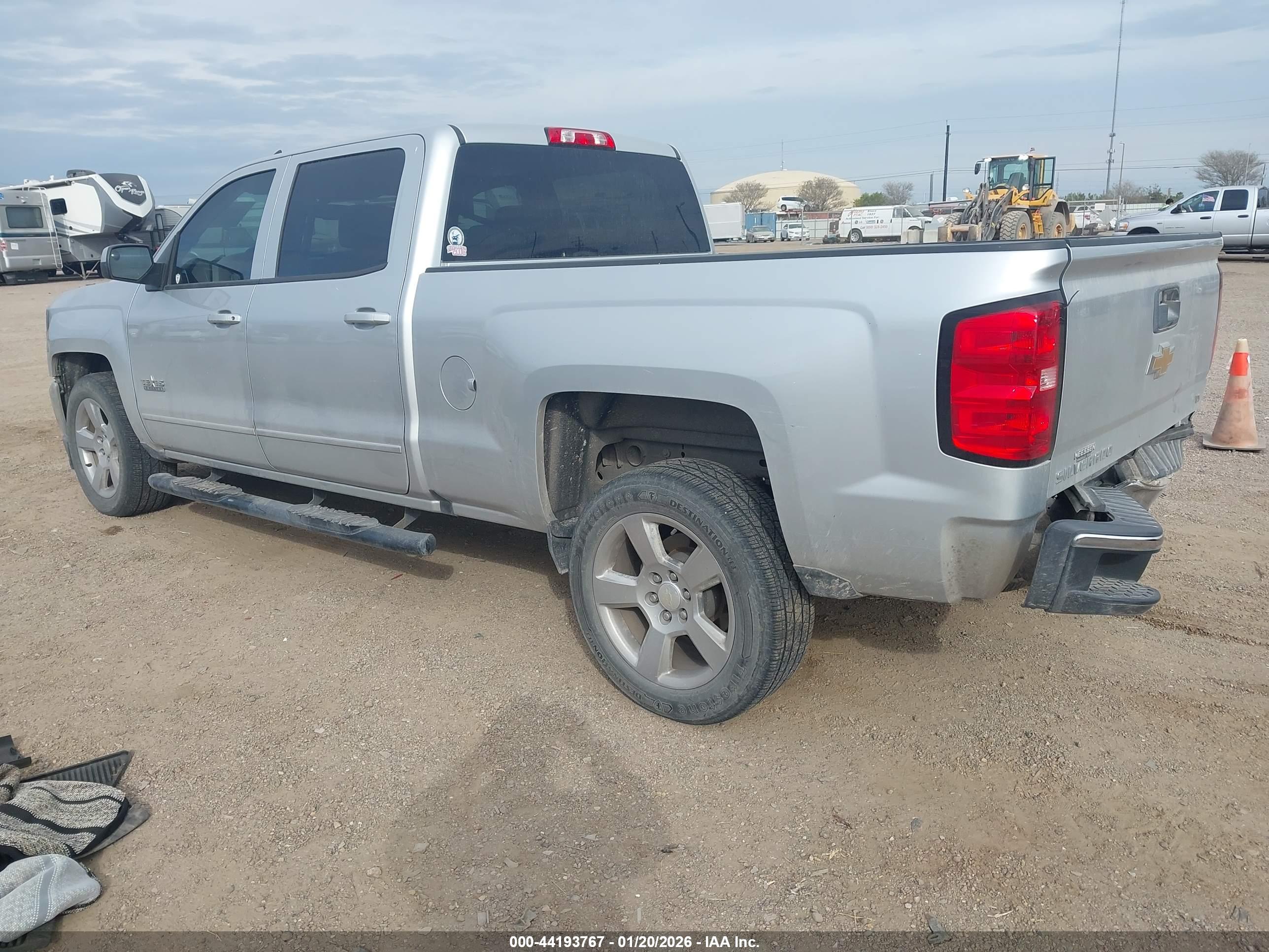 CHEVROLET SILVERADO image 3