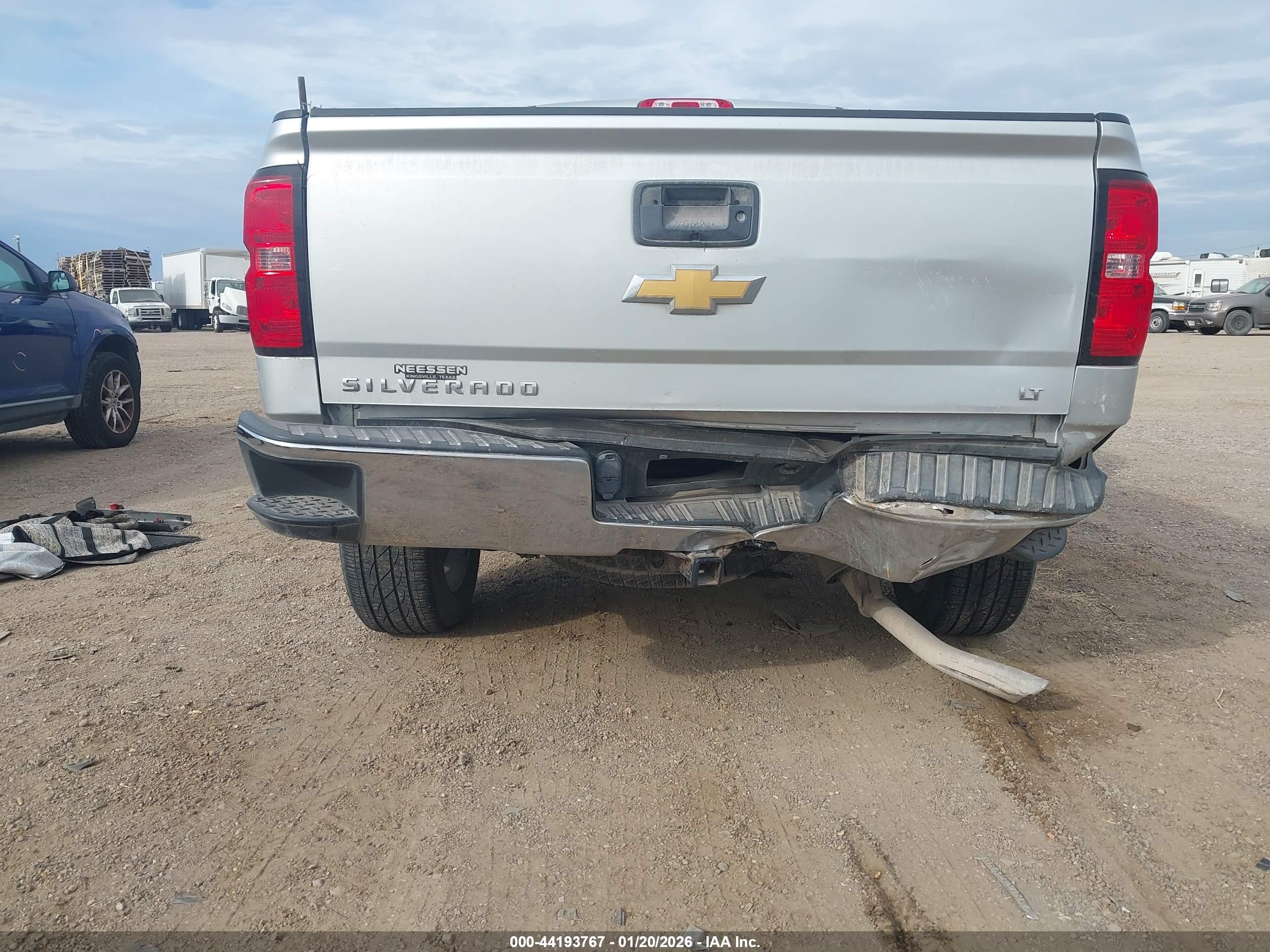 CHEVROLET SILVERADO image 6