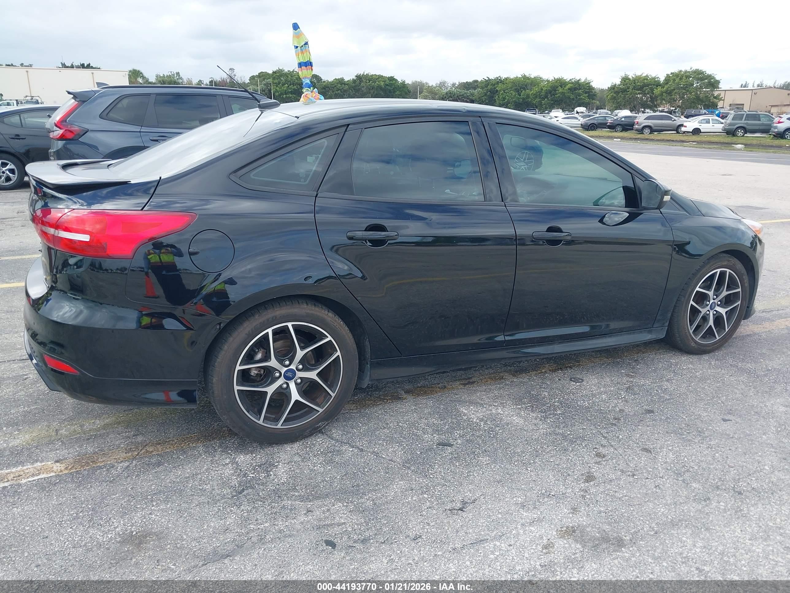 FORD FOCUS image 6