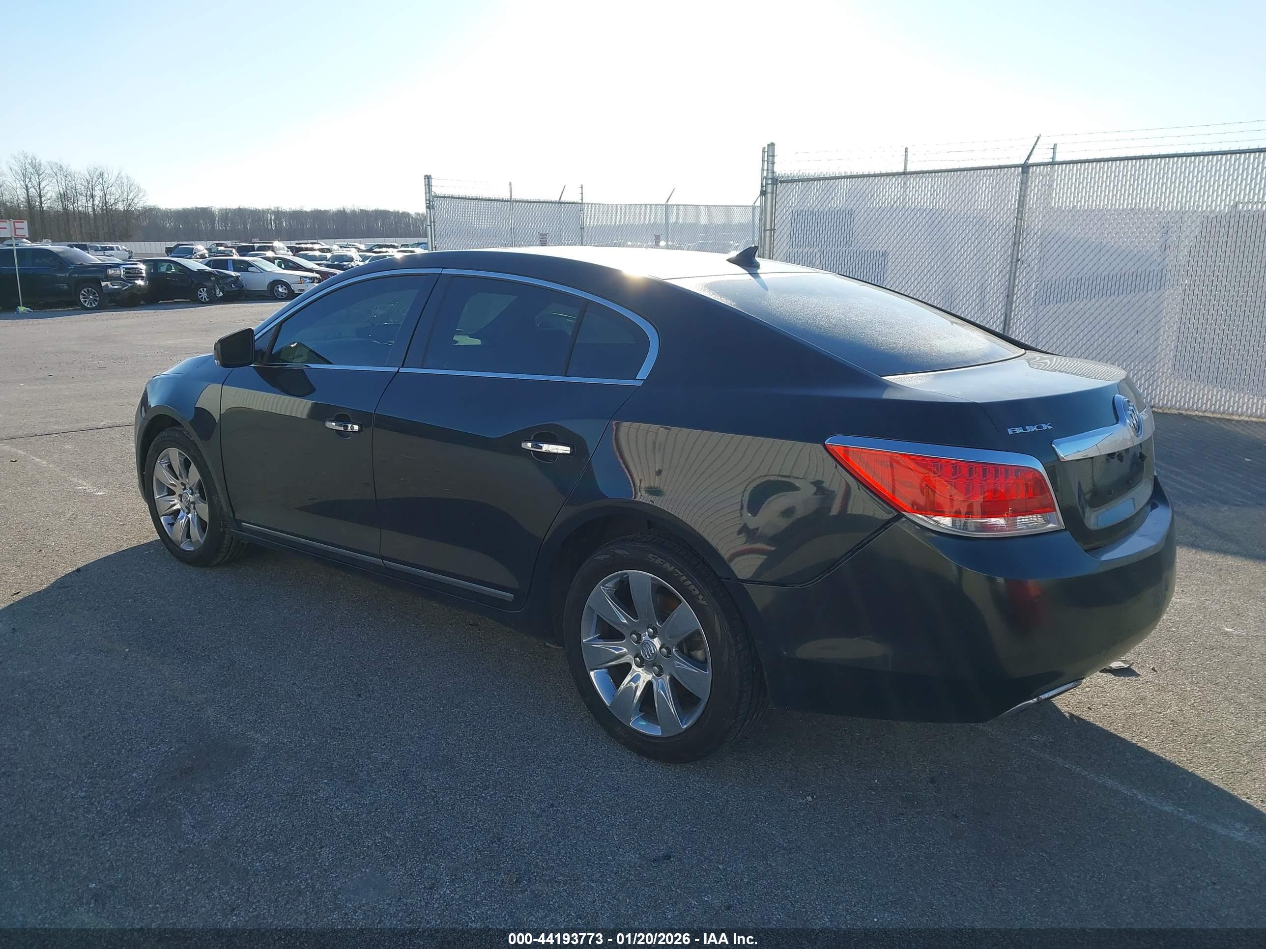 BUICK LACROSSE image 3