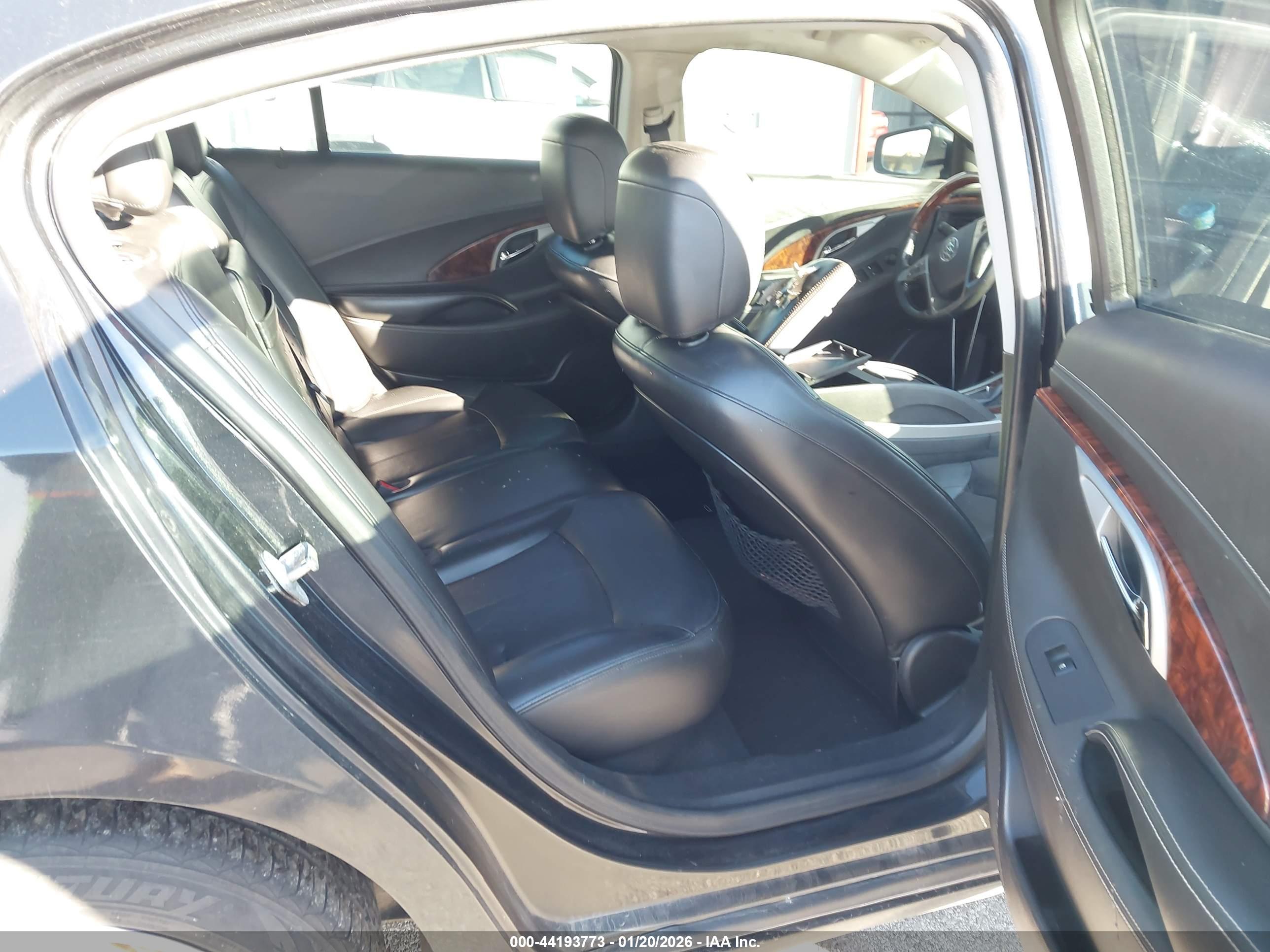 BUICK LACROSSE image 8