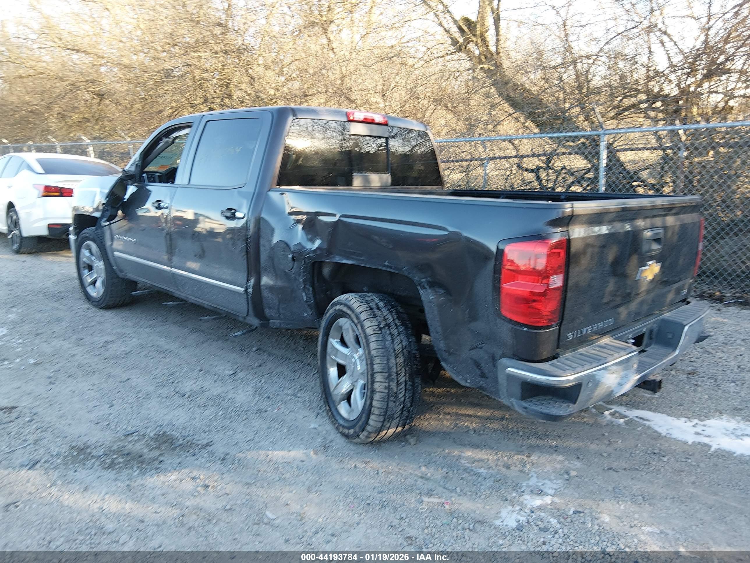 CHEVROLET SILVERADO image 3