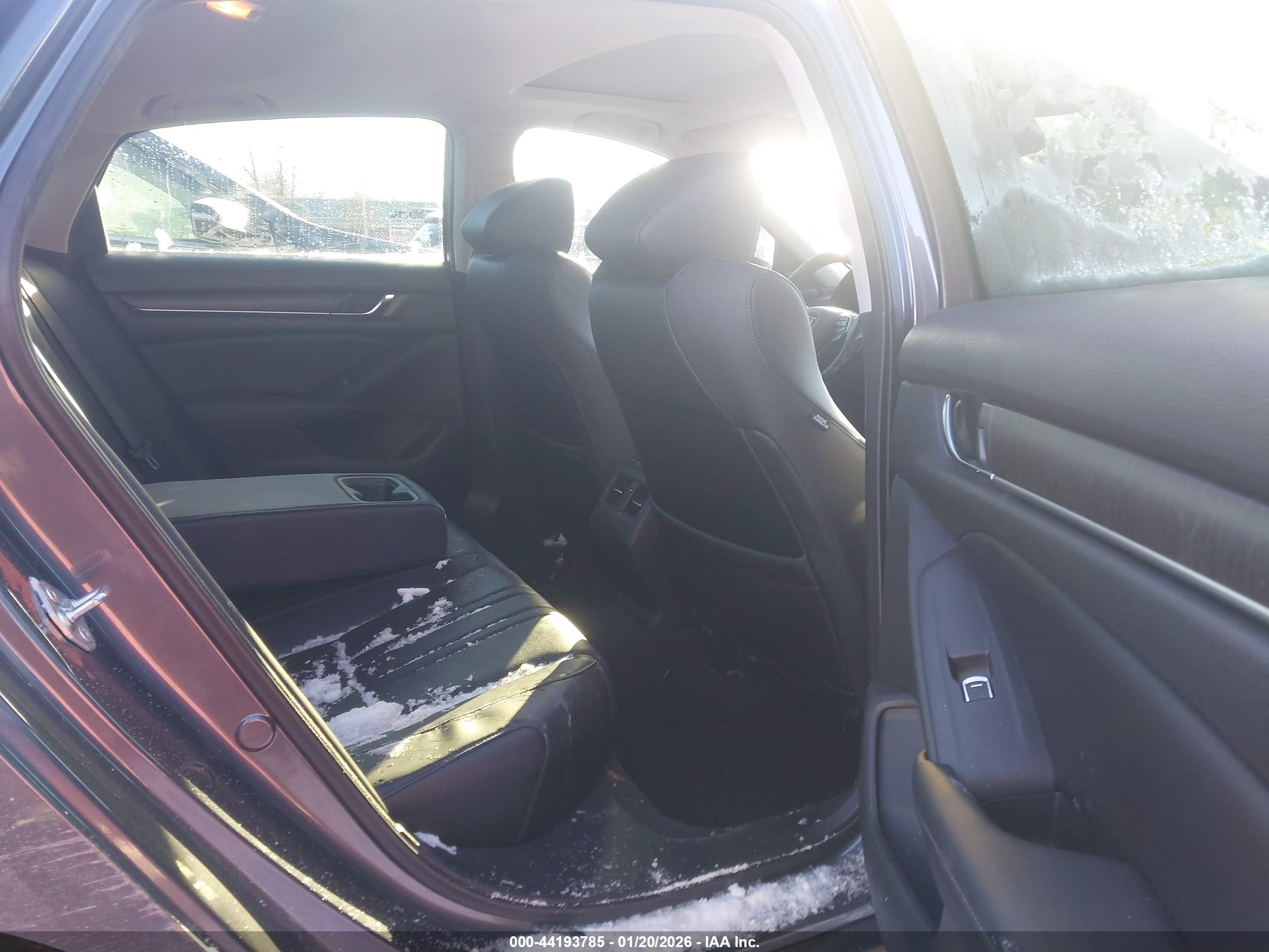 HONDA ACCORD image 8
