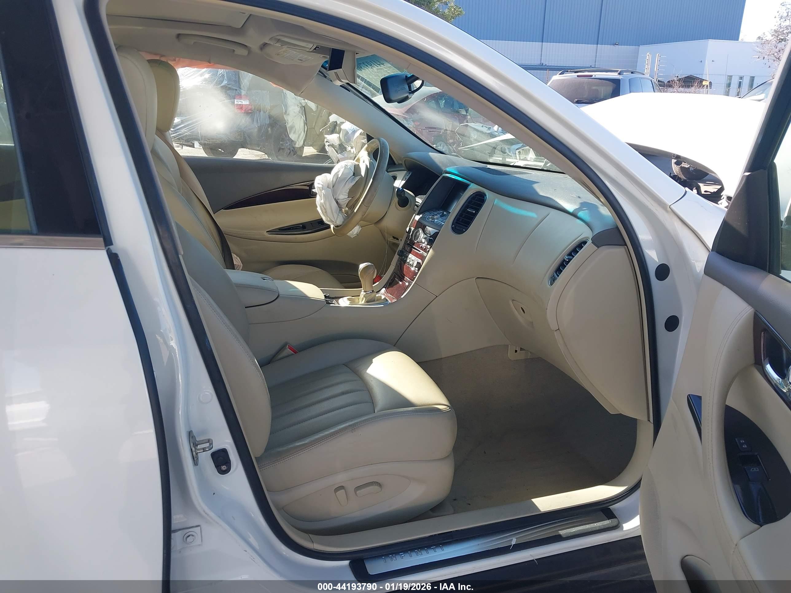 INFINITI EX35 image 5