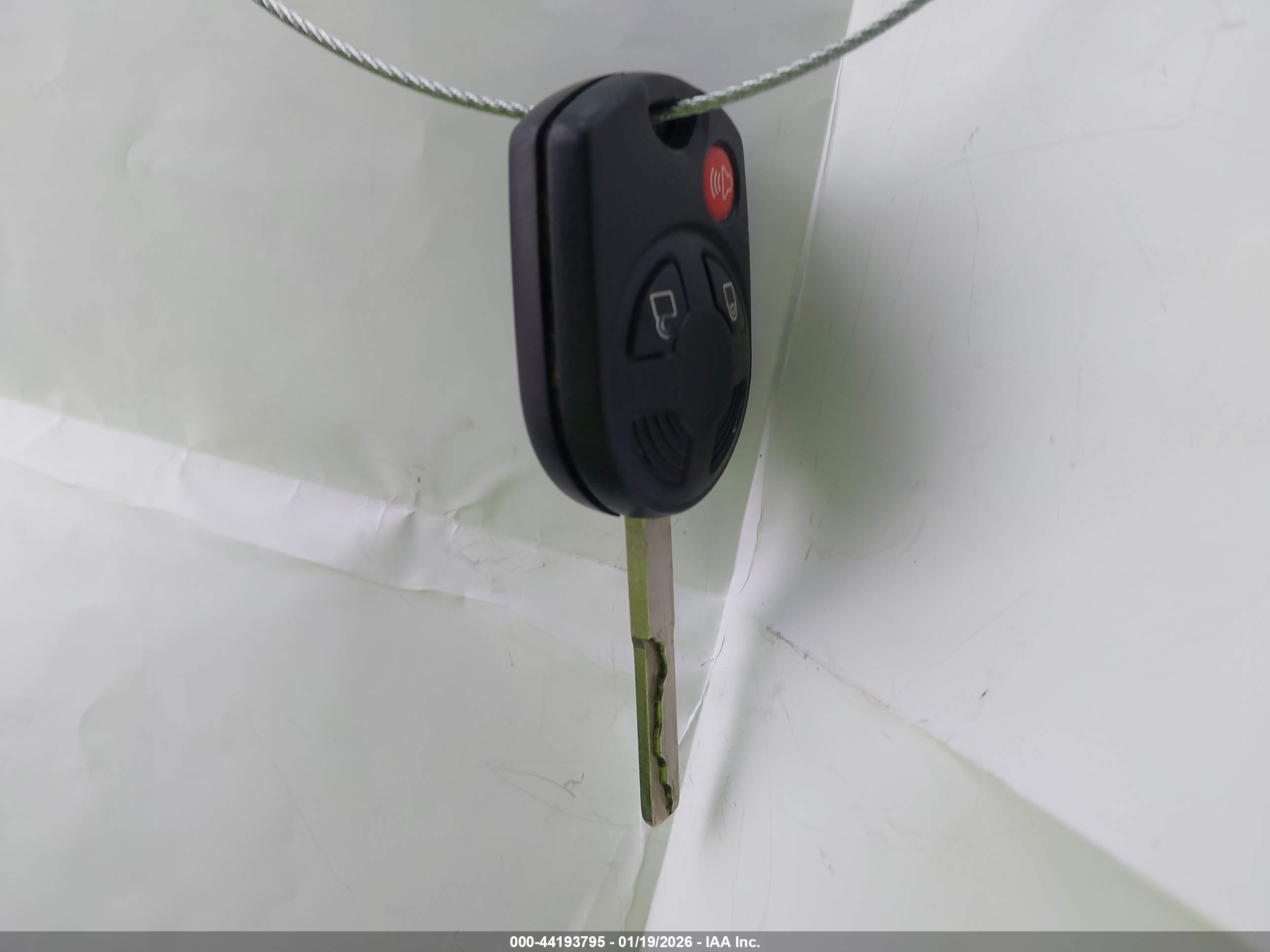 FORD ESCAPE image 11