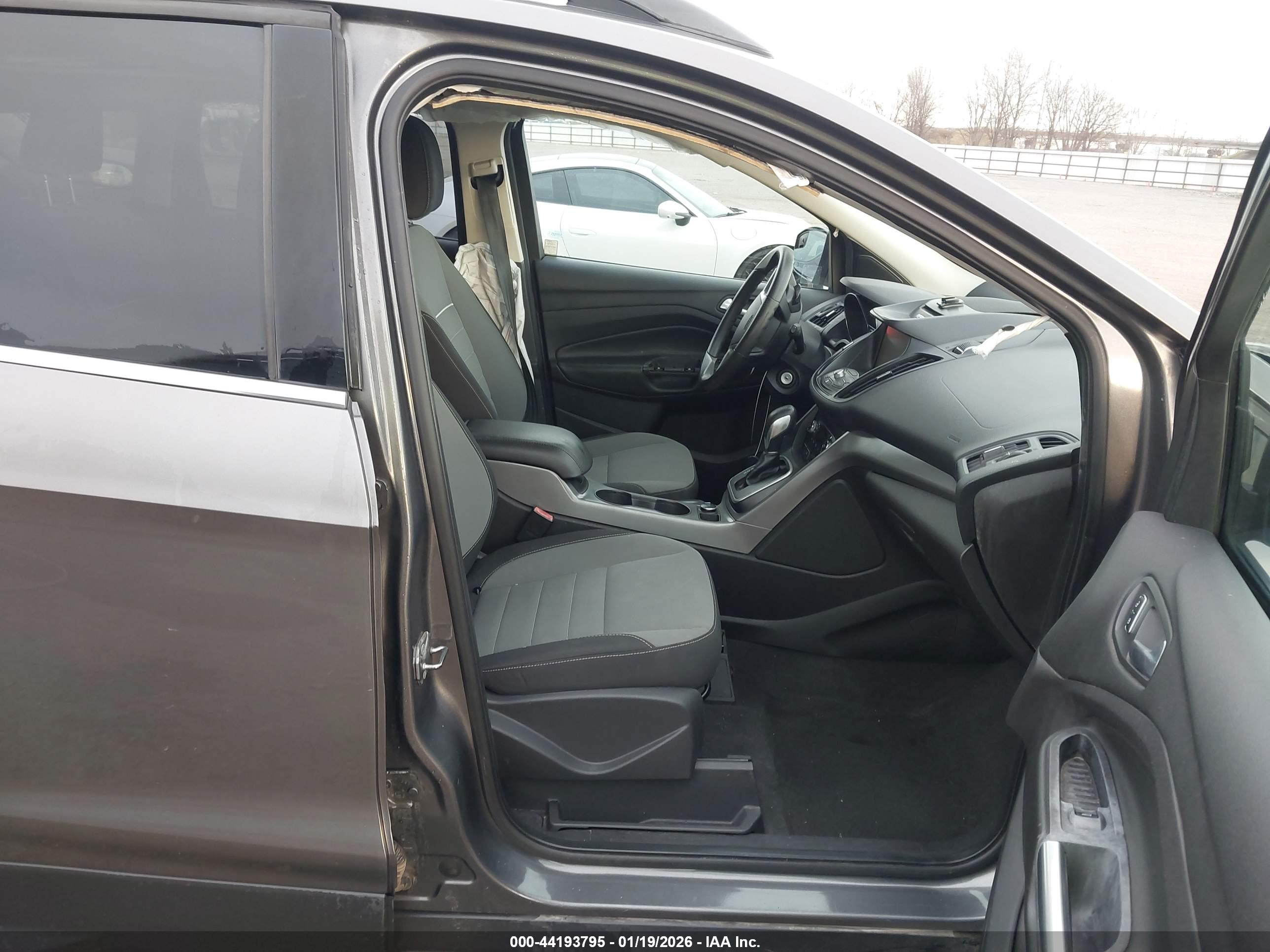 FORD ESCAPE image 5