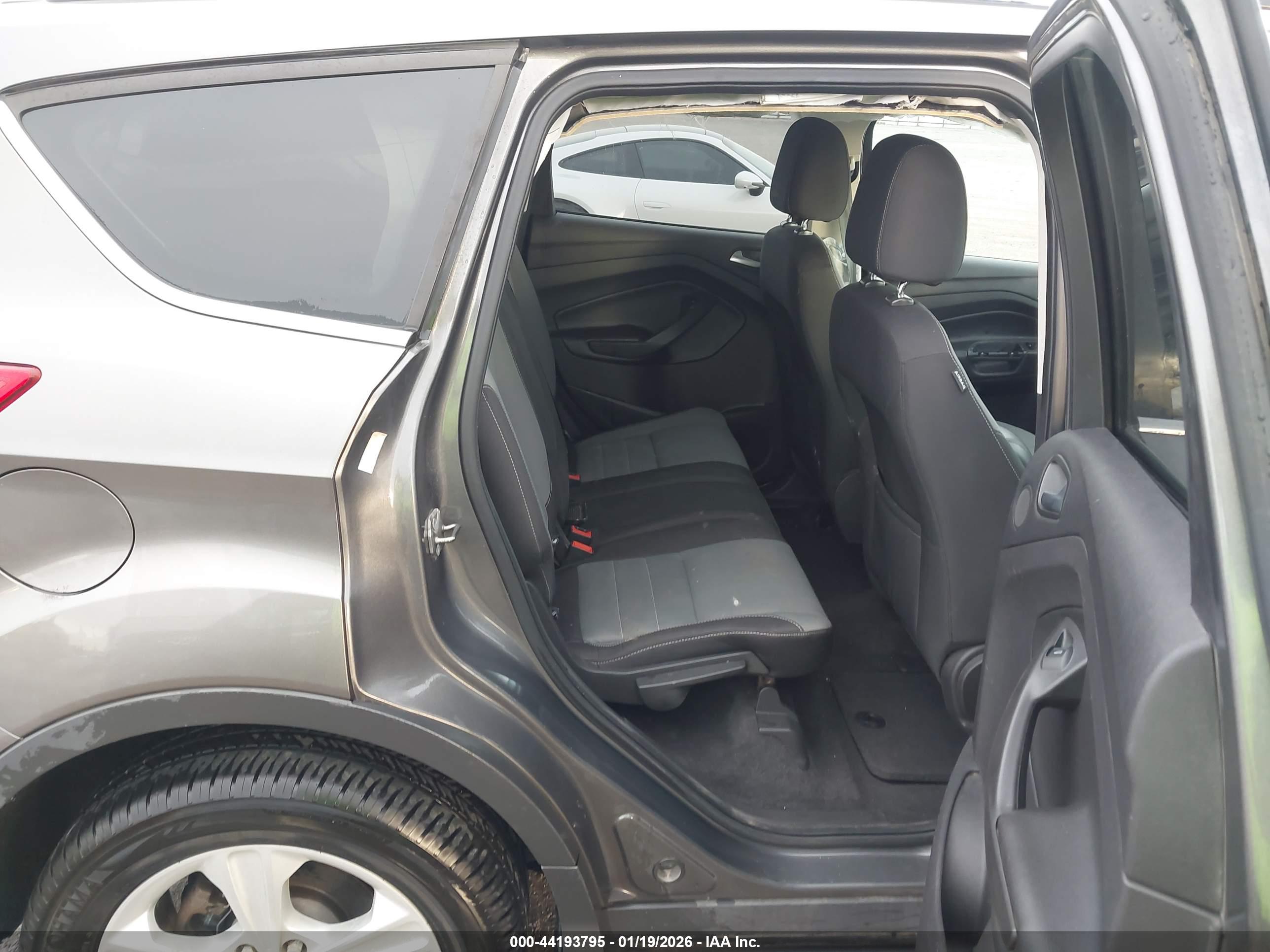 FORD ESCAPE image 8