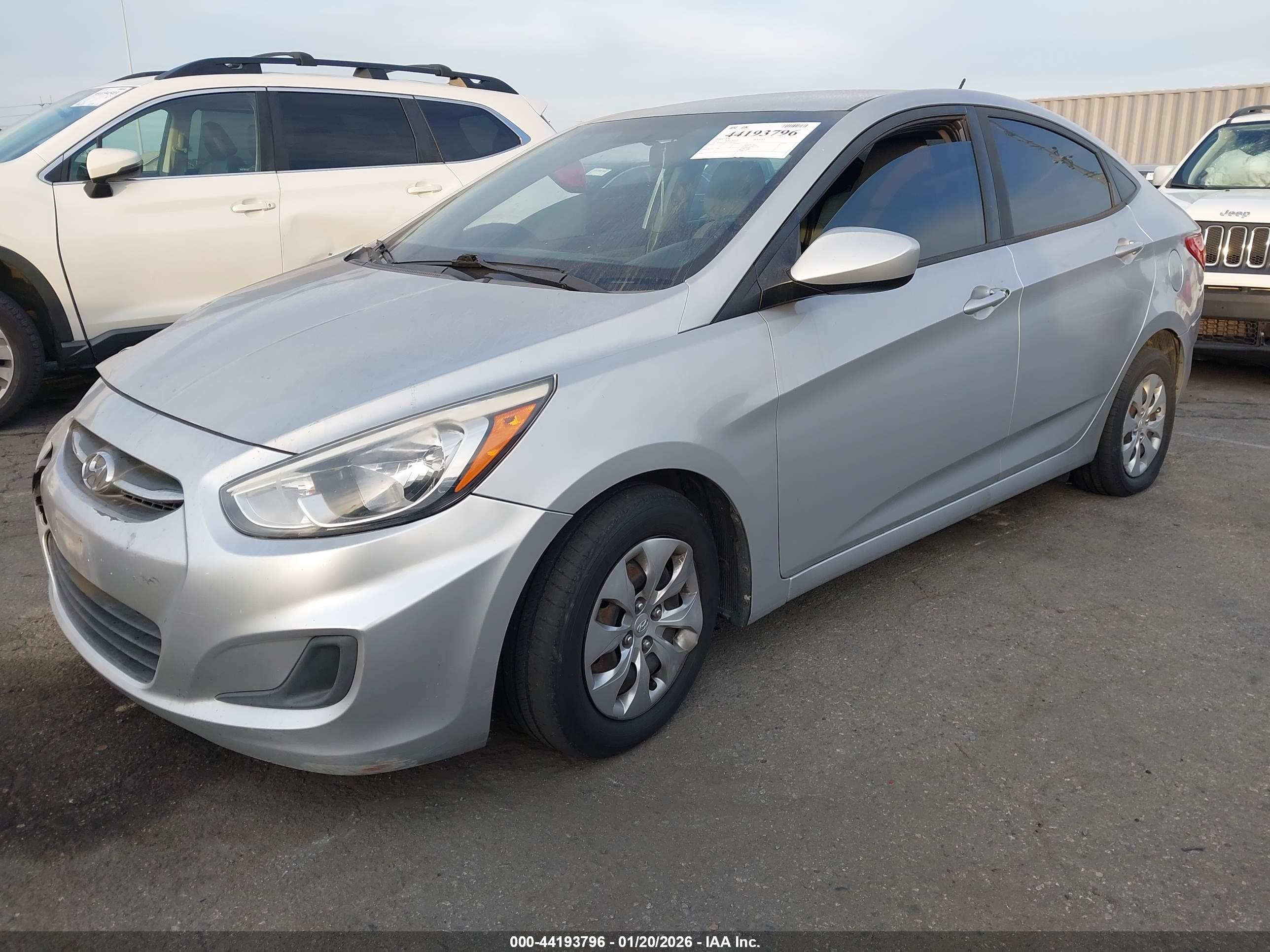HYUNDAI ACCENT image 2