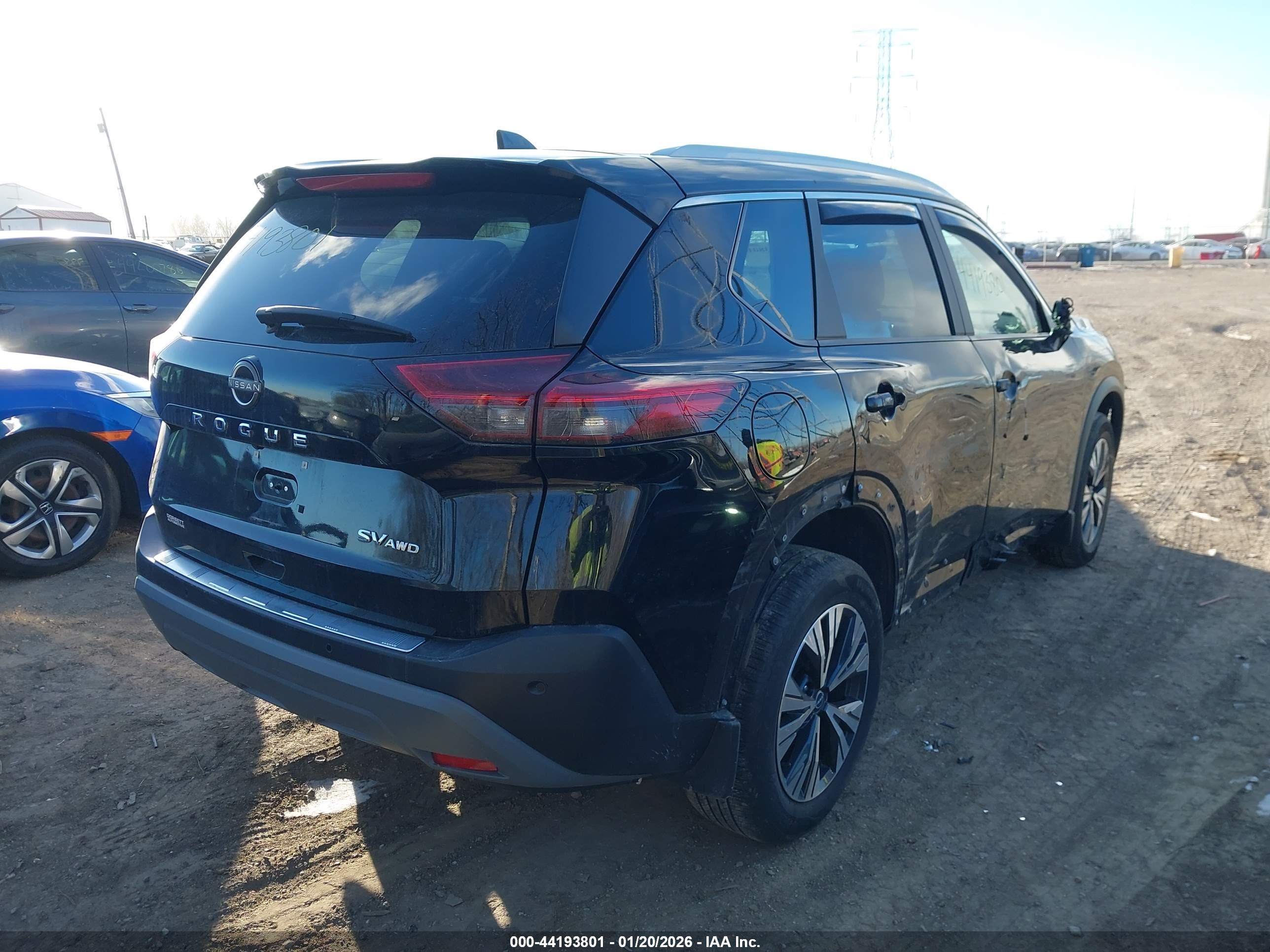 NISSAN ROGUE image 4