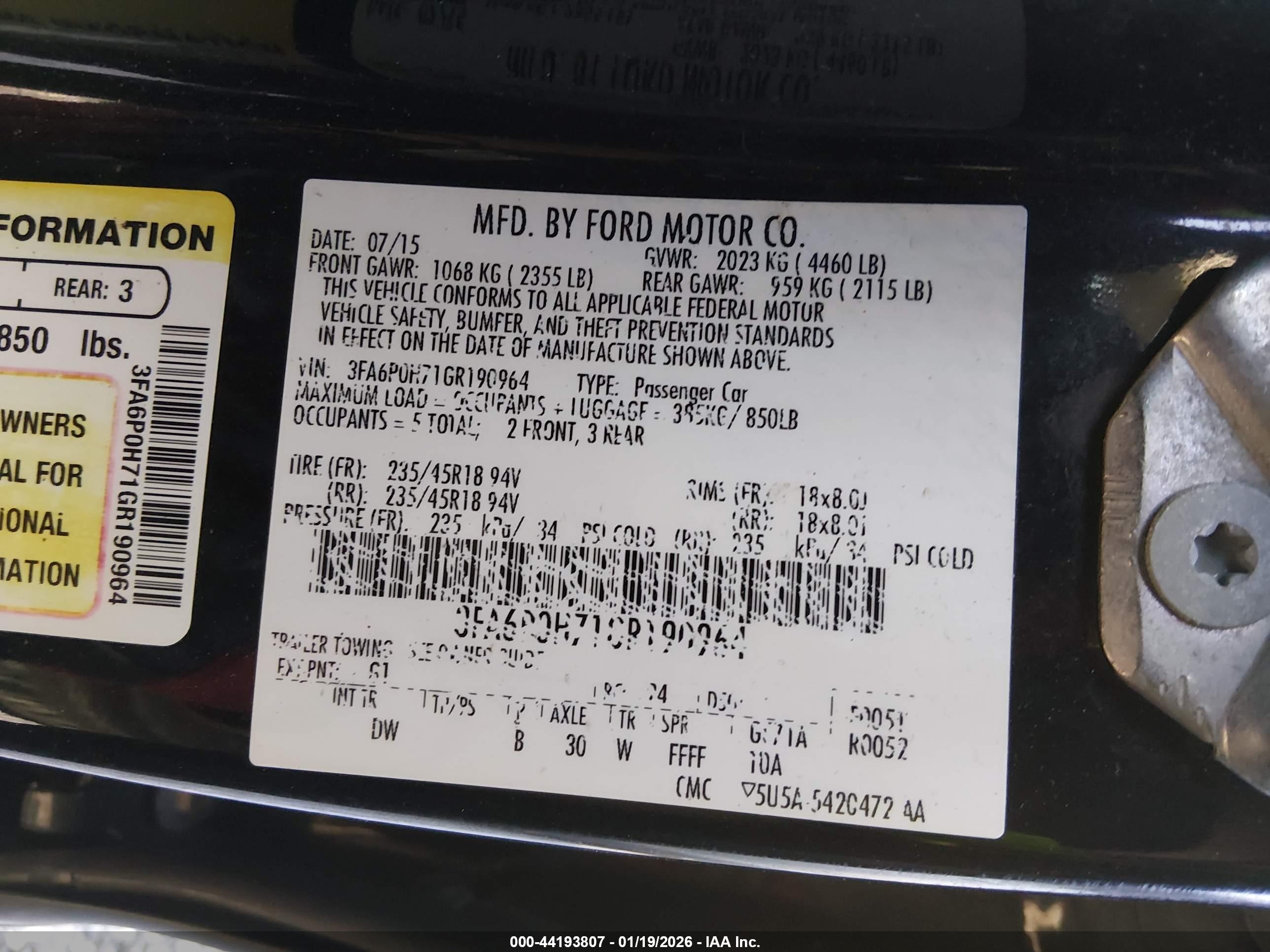 FORD FUSION image 9