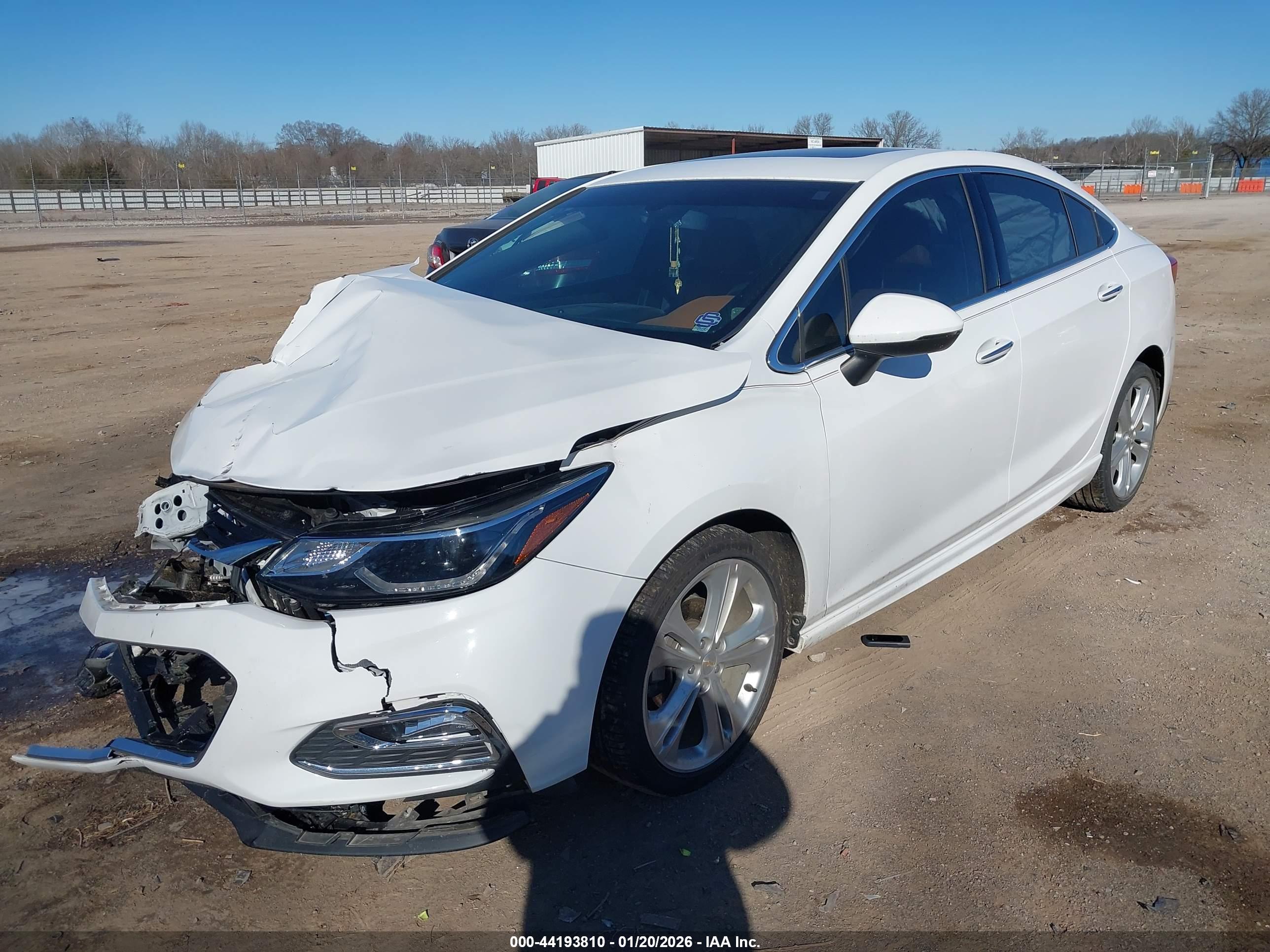 CHEVROLET CRUZE image 2