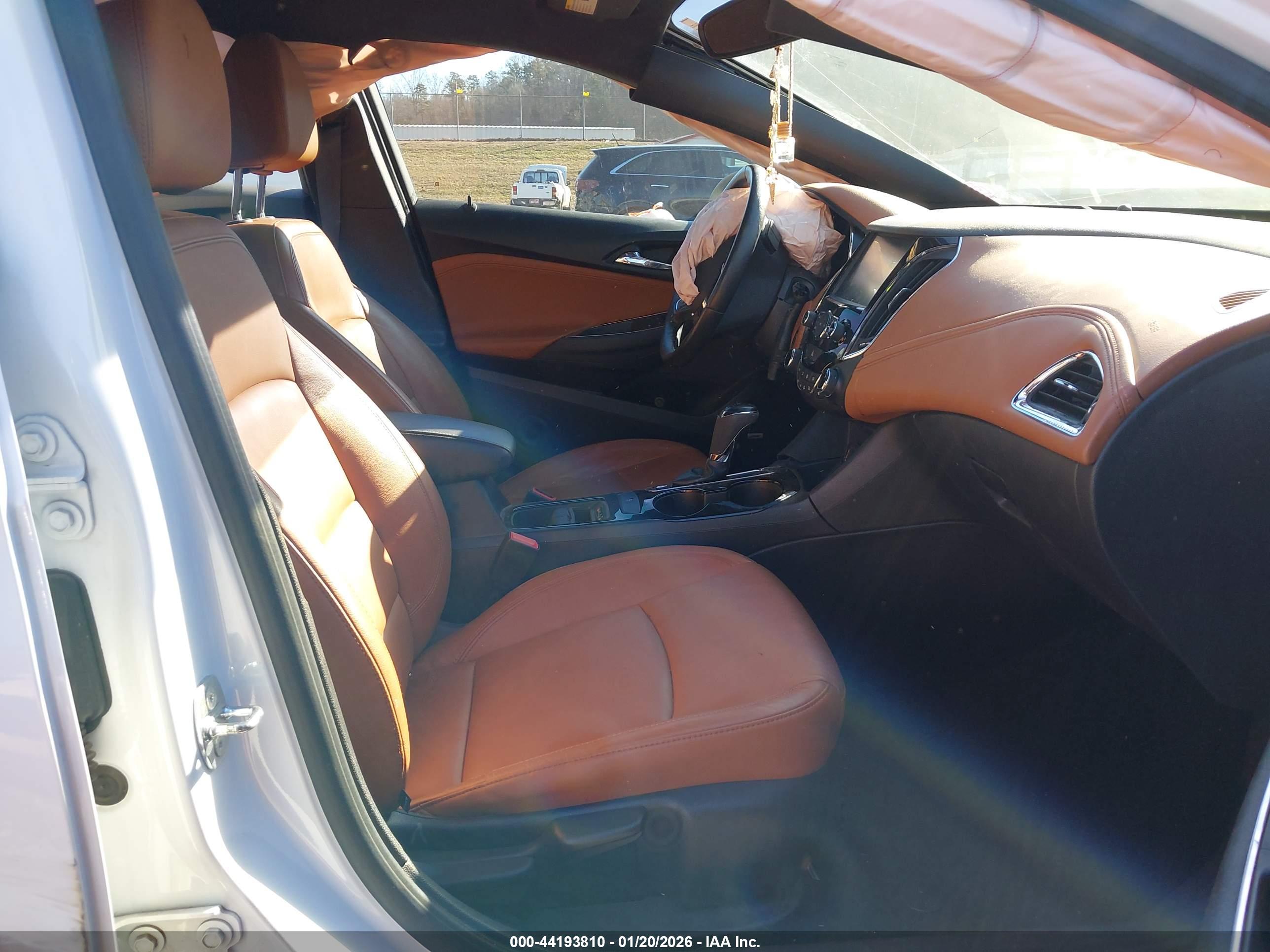 CHEVROLET CRUZE image 5