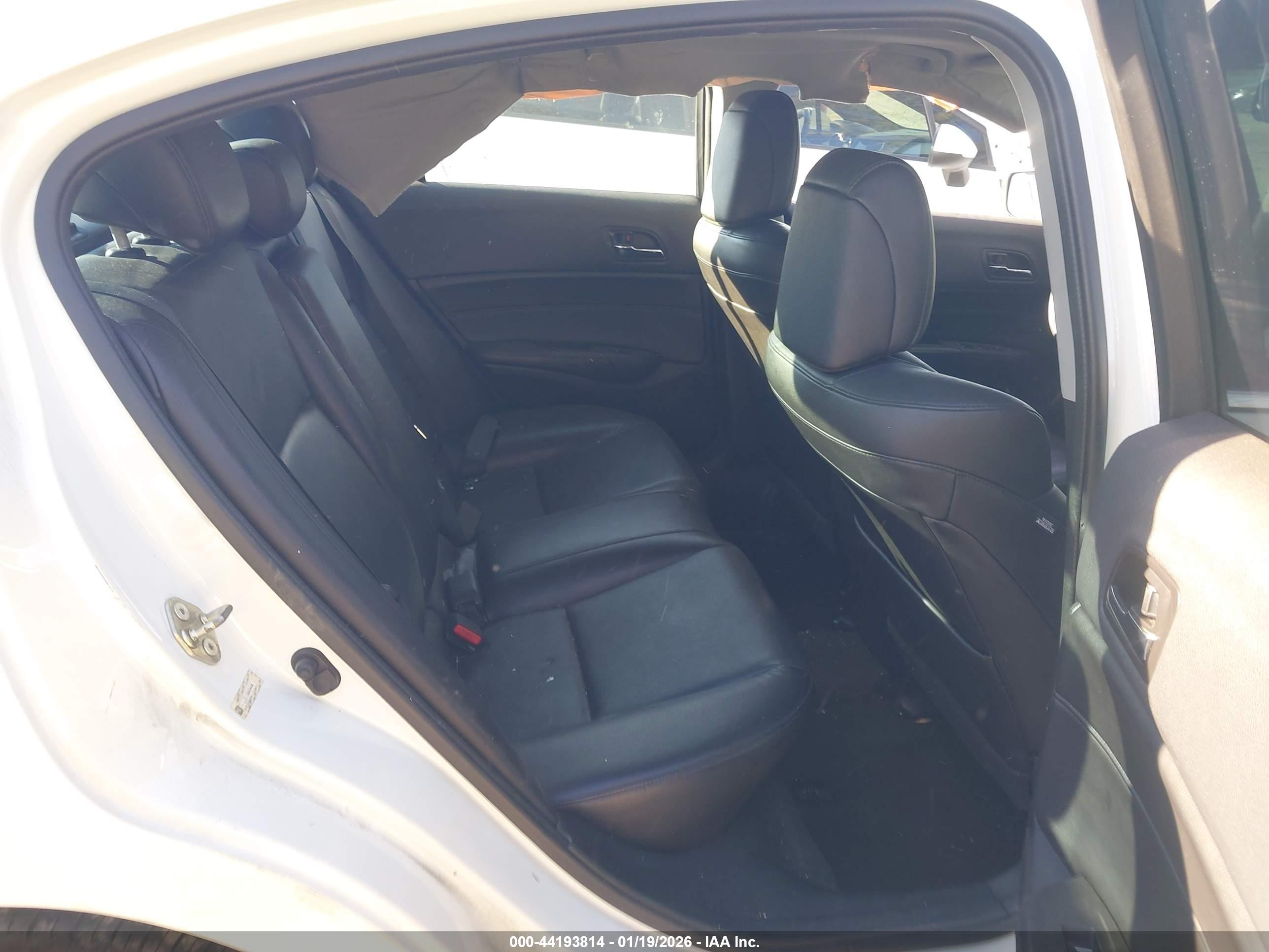 ACURA ILX image 8