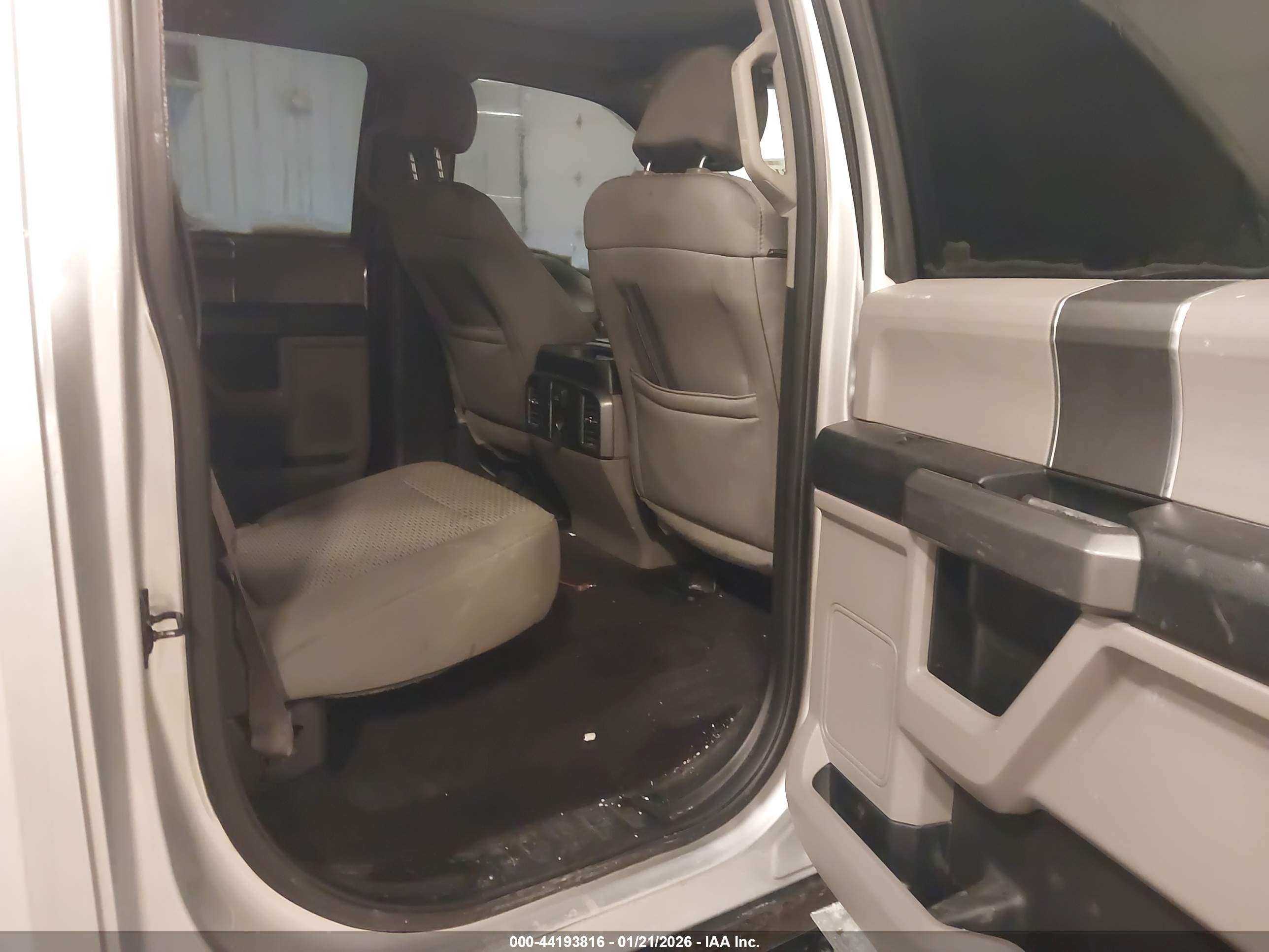 FORD F-150 image 8