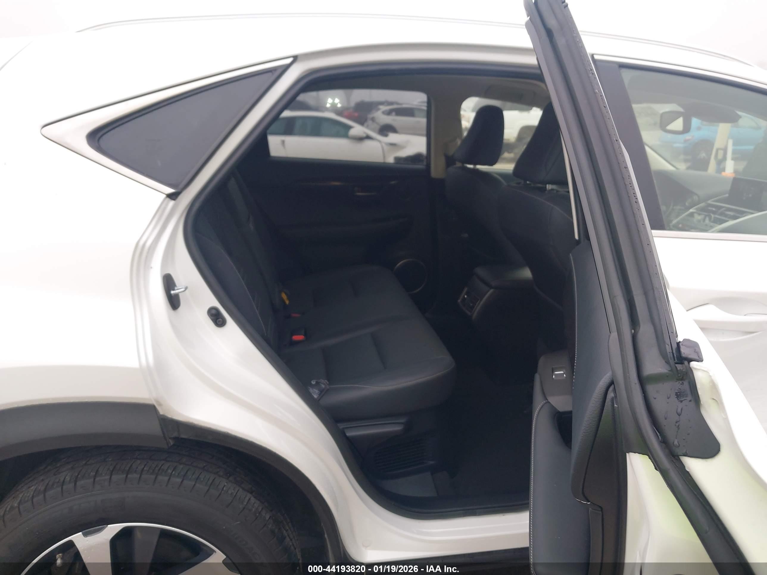 LEXUS NX image 8