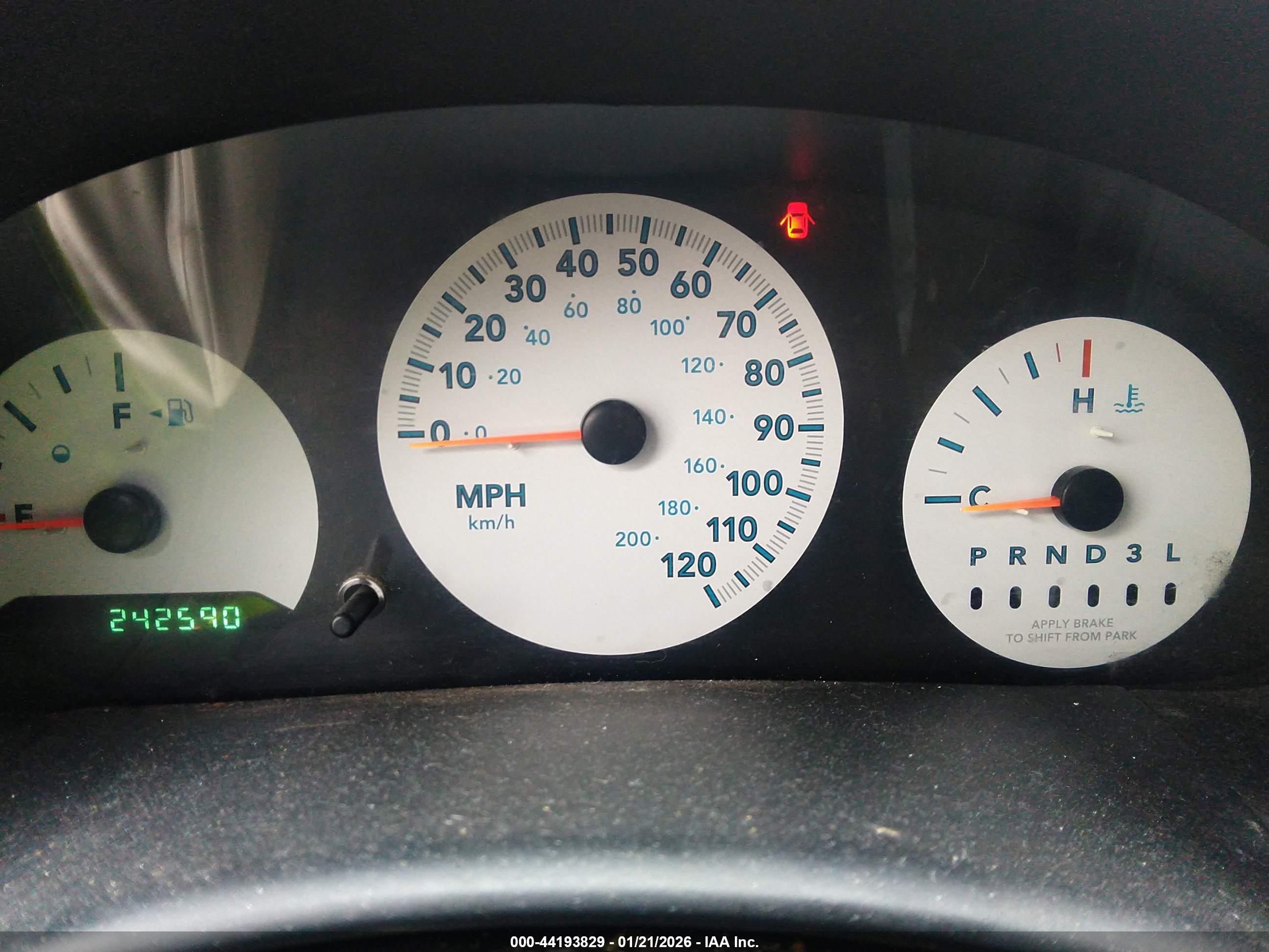 DODGE CARAVAN image 7