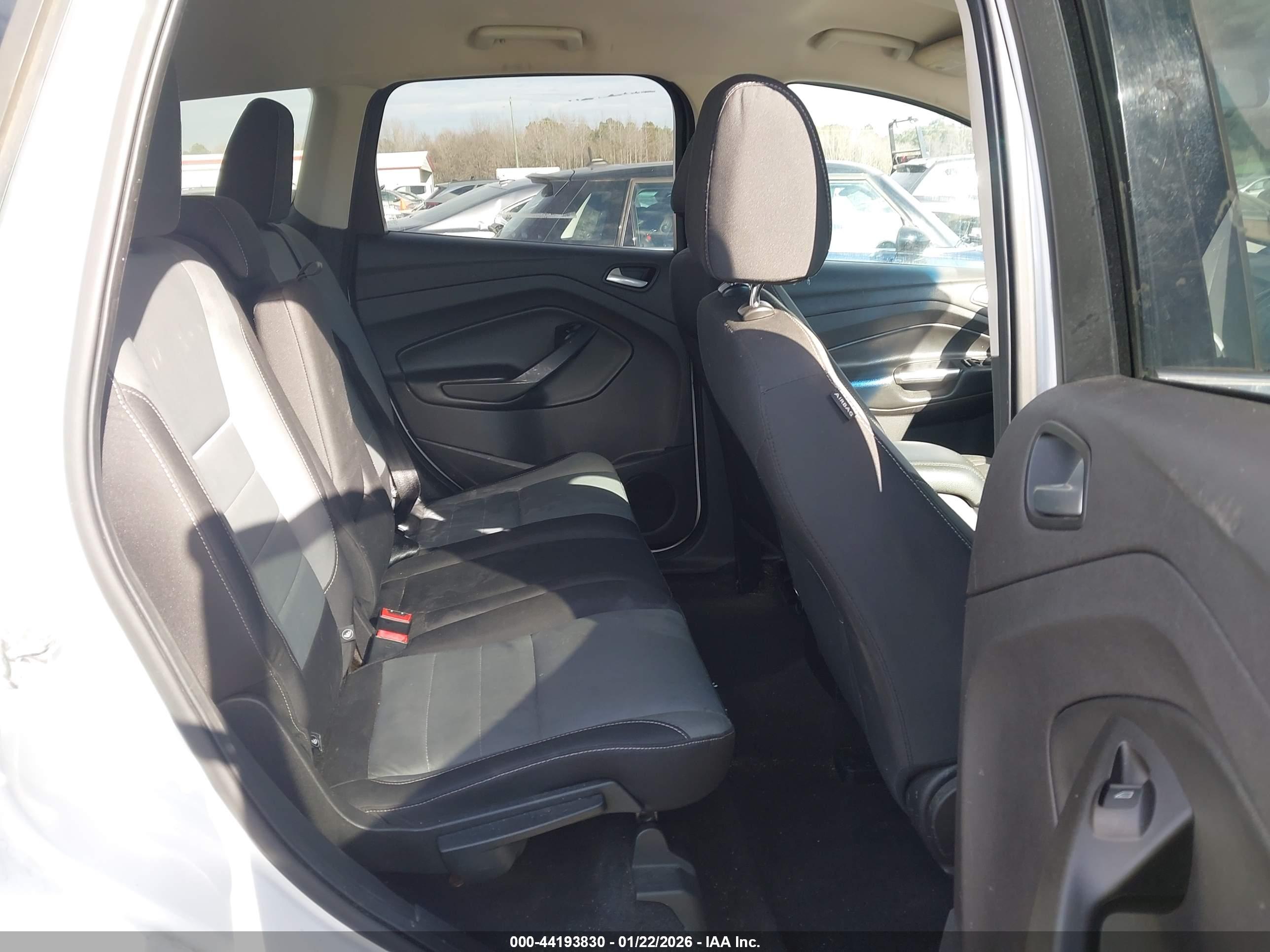 FORD ESCAPE image 8