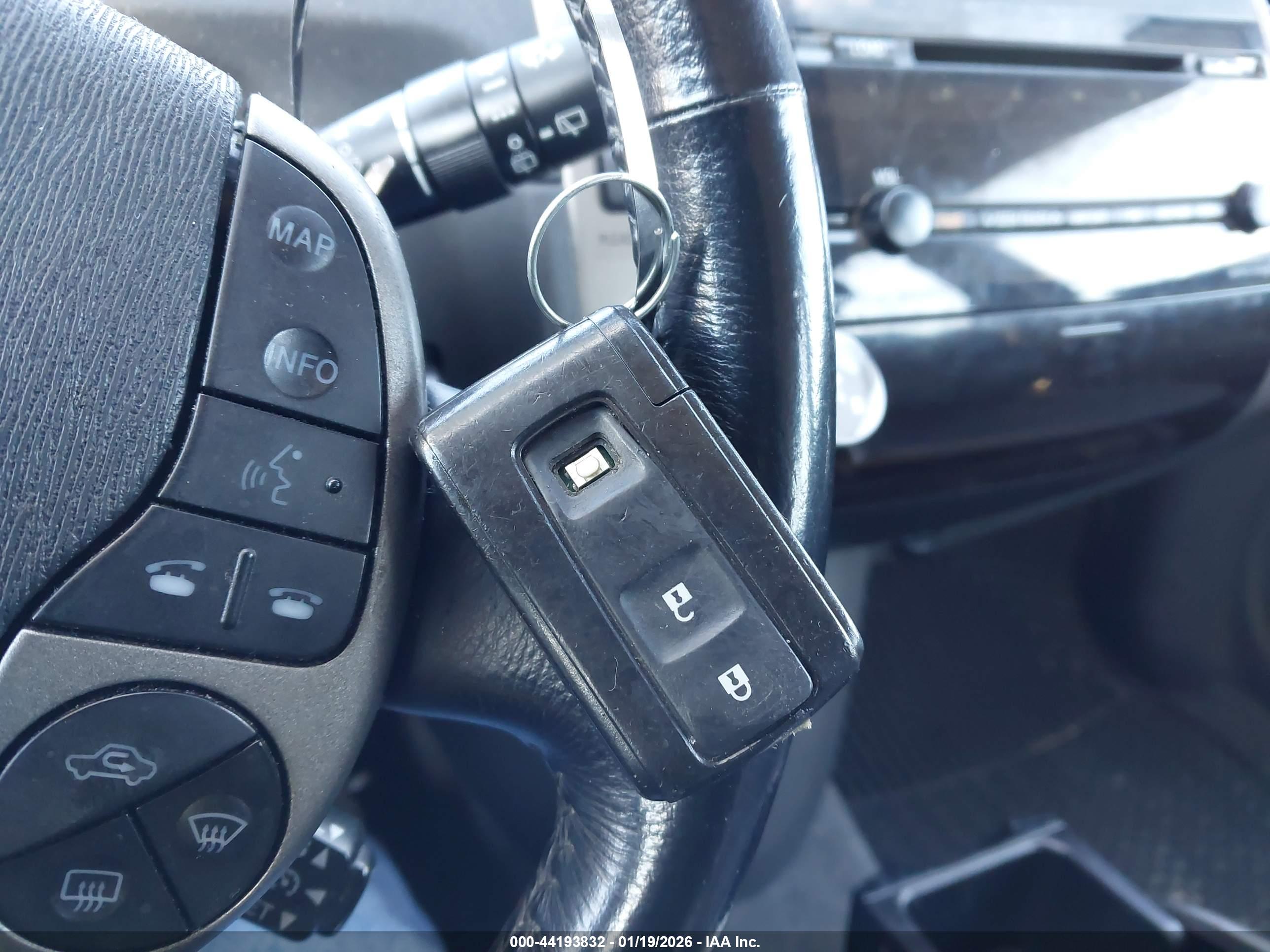 TOYOTA PRIUS image 11