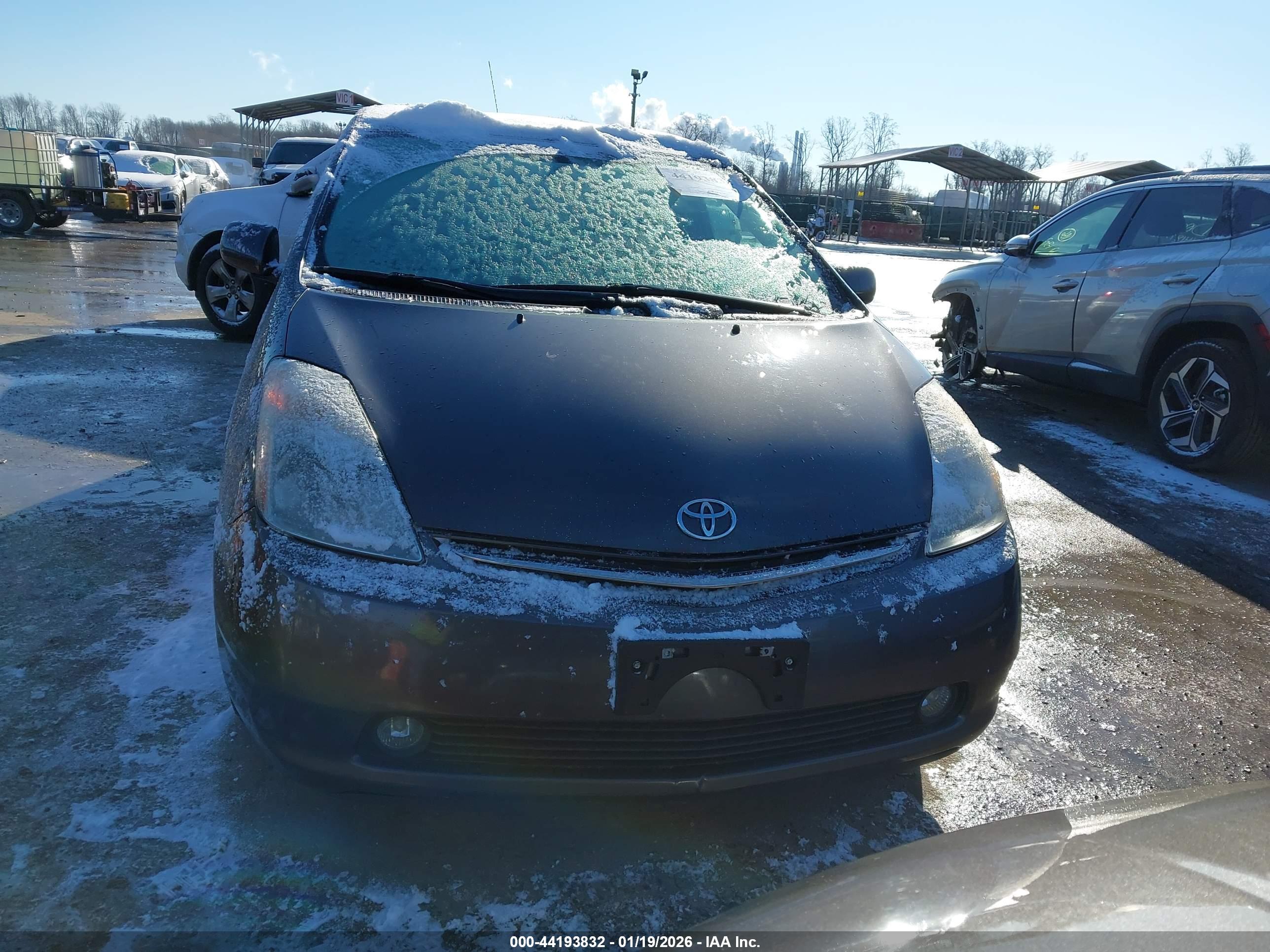 TOYOTA PRIUS image 6