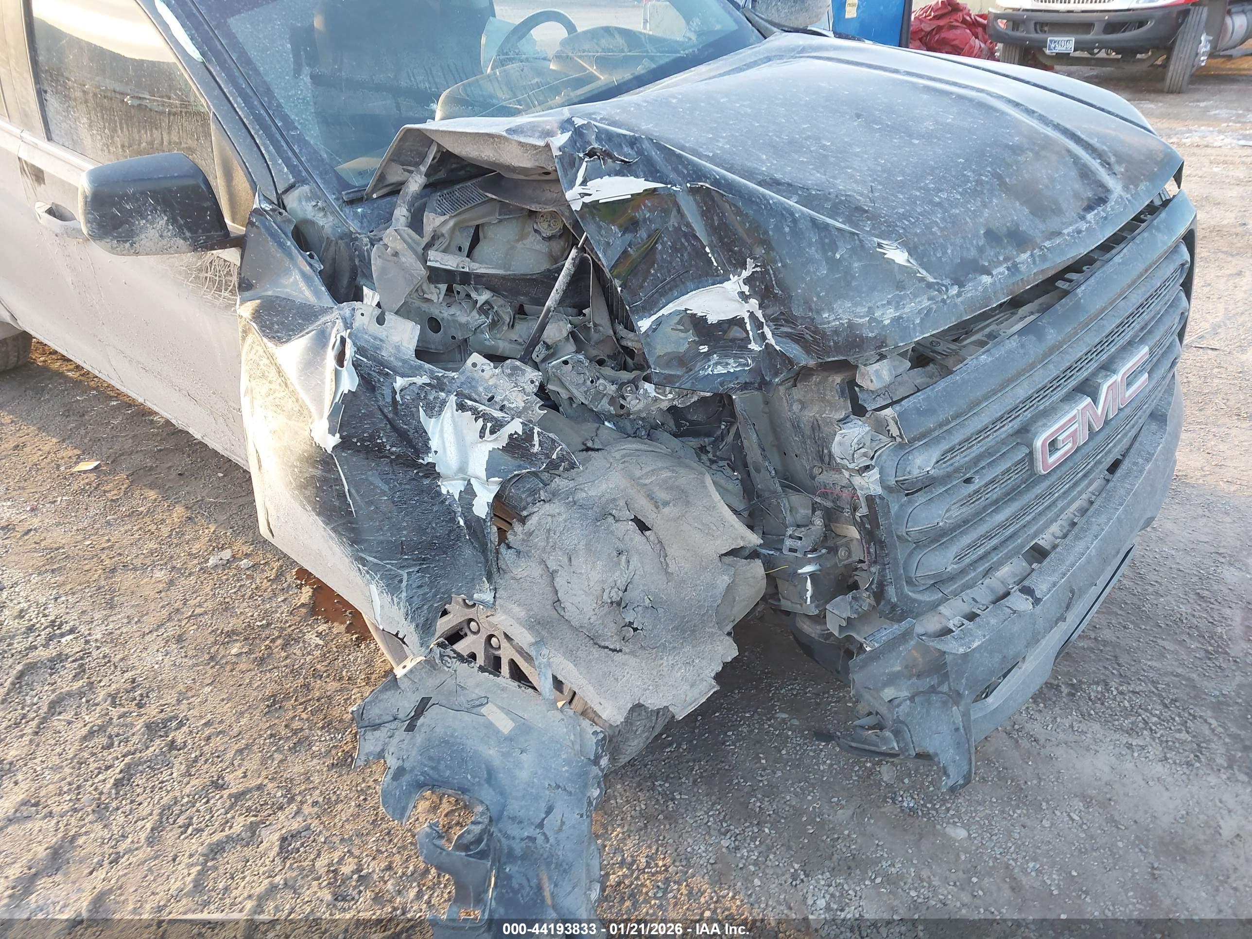 GMC CANYON image 6